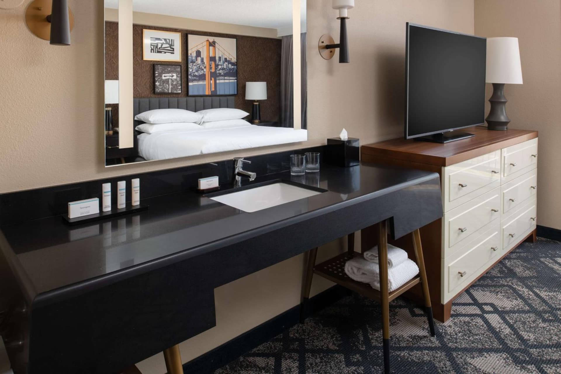 Embassy Suites by Hilton San Francisco Airport Oyster Point gallery photo in South San Francisco, CA — image 34