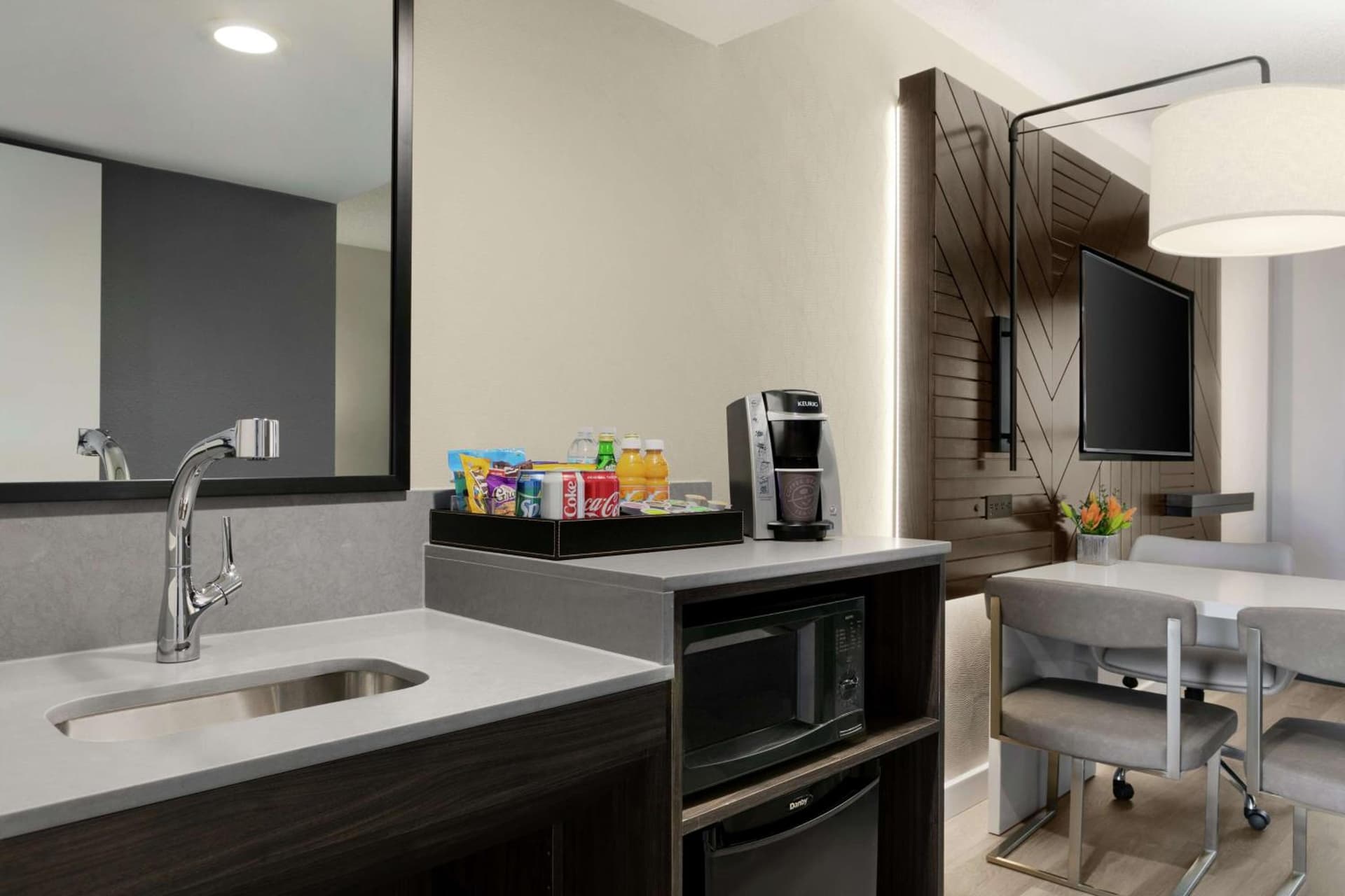 Embassy Suites by Hilton Los Angeles Downey gallery photo in Downey, CA — image 37