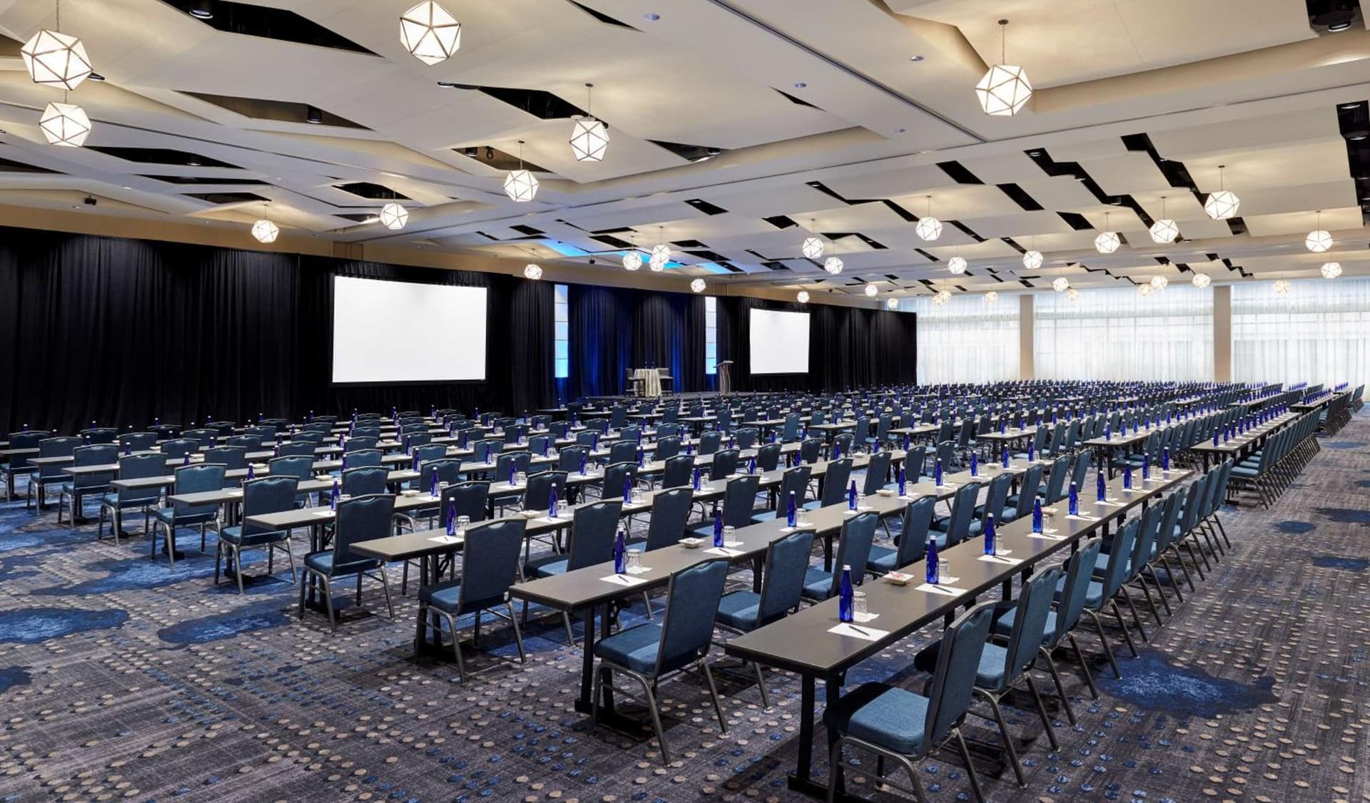 Hilton Cleveland Downtown interior in Cleveland, OH — gallery photo 2