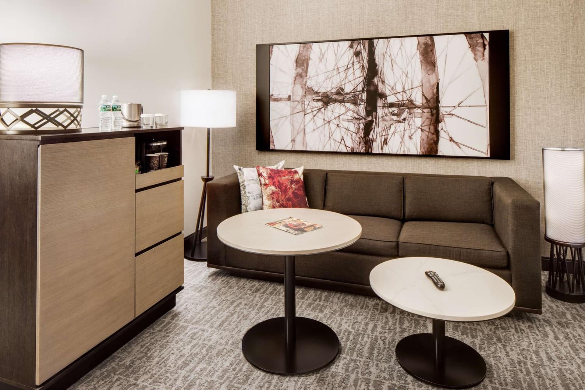 DoubleTree by Hilton Hotel & Suites Jersey City gallery photo in Jersey City, NJ — image 37