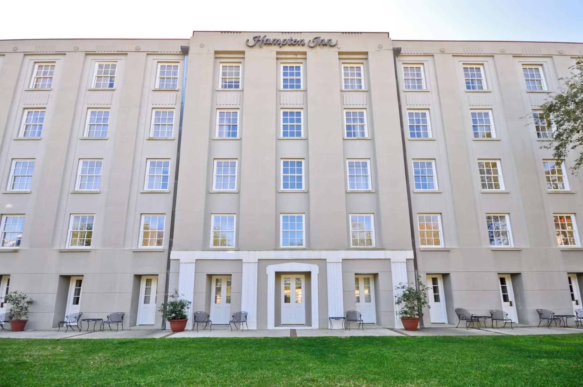 Hampton Inn Charleston-Historic District property views in Charleston, SC — gallery photo 3