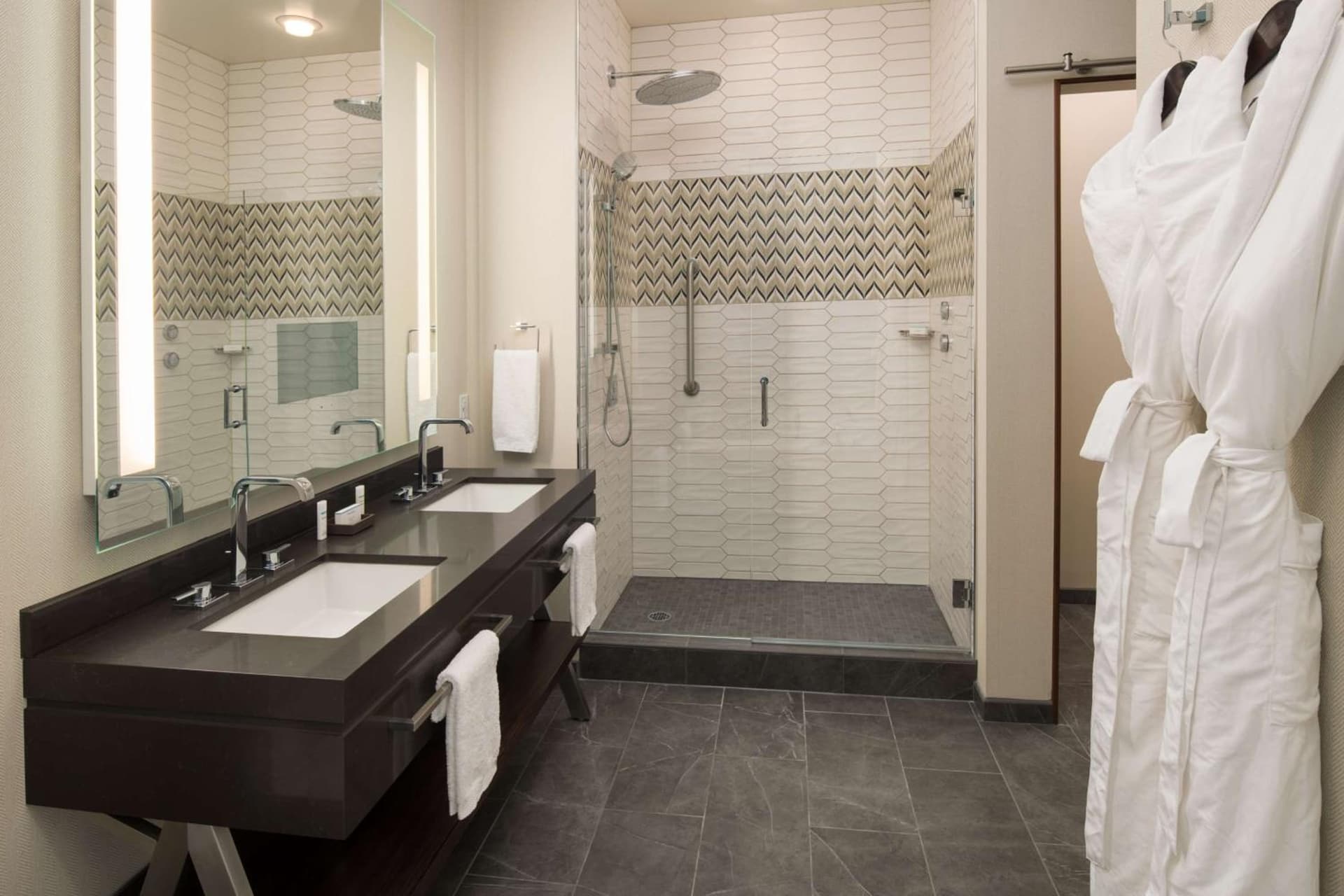 Embassy Suites By Hilton Seattle Downtown Pioneer Square gallery photo in Seattle, WA — image 90