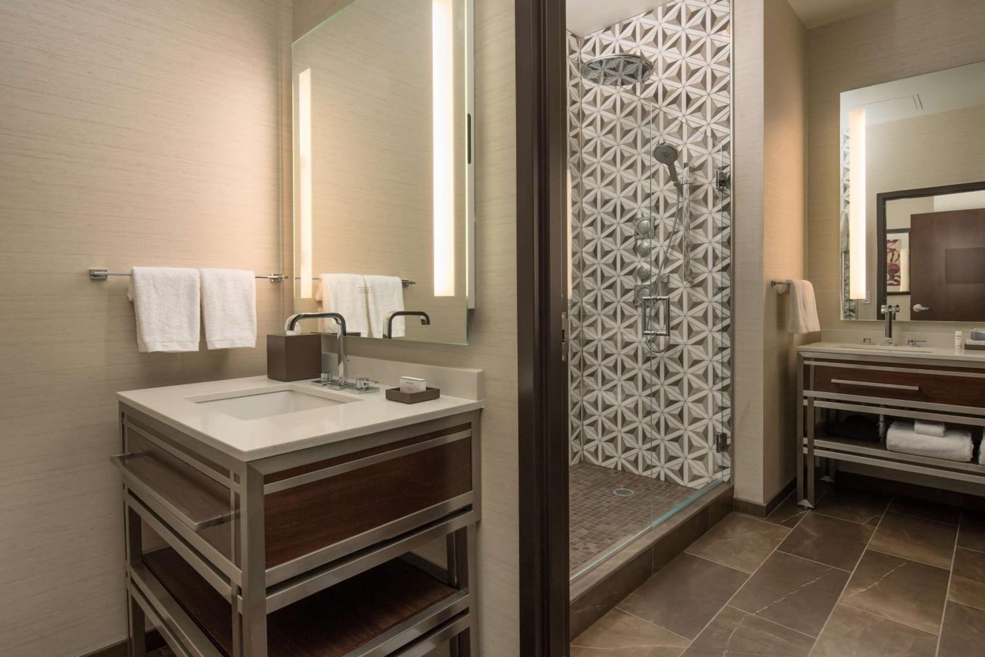 Embassy Suites By Hilton Seattle Downtown Pioneer Square gallery photo in Seattle, WA — image 18