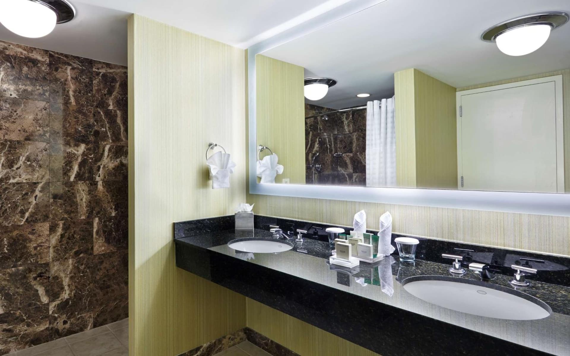 Hilton Newark Airport gallery photo in Elizabeth, NJ — image 18