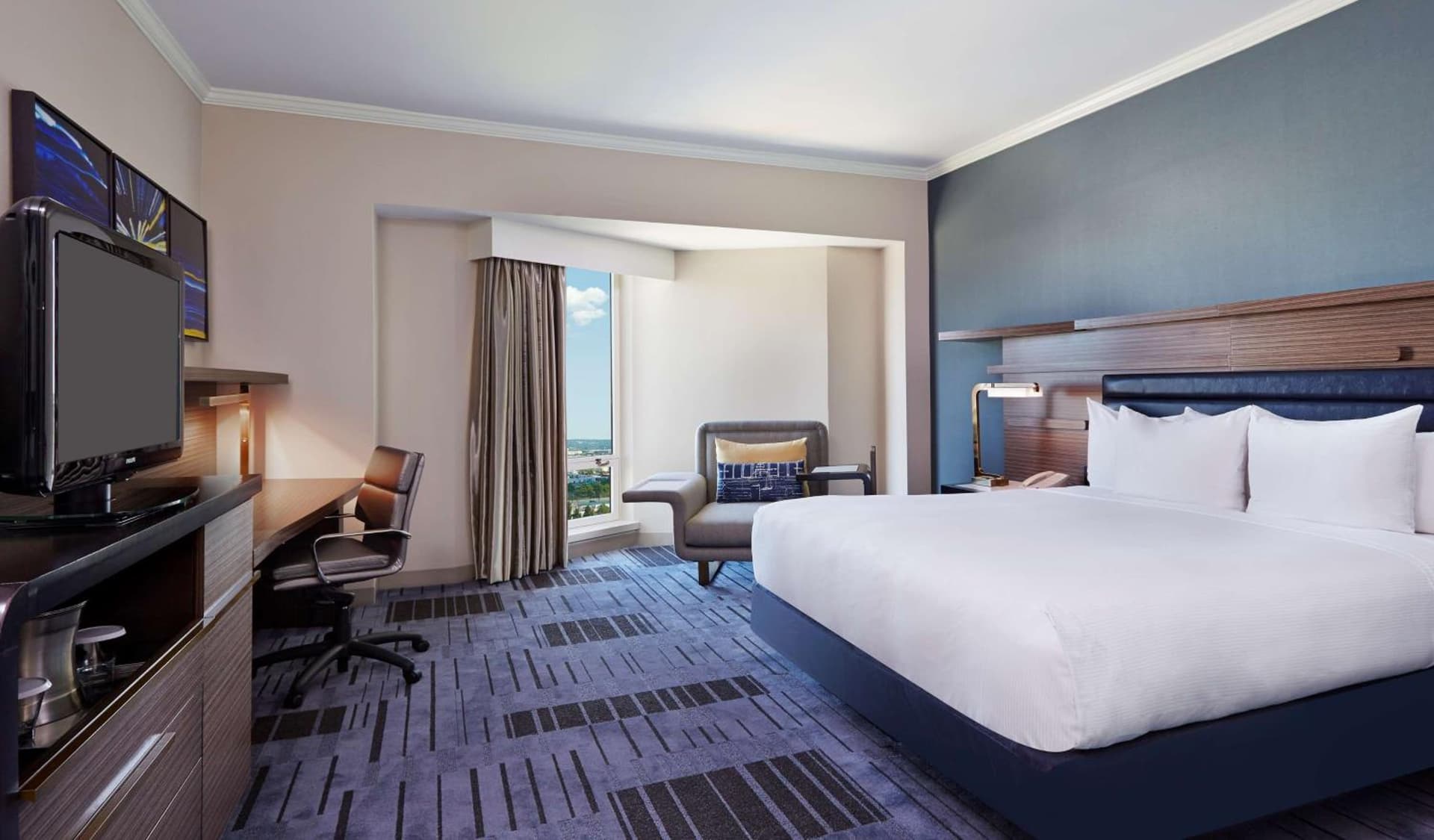 Hilton Newark Airport gallery photo in Elizabeth, NJ — image 42