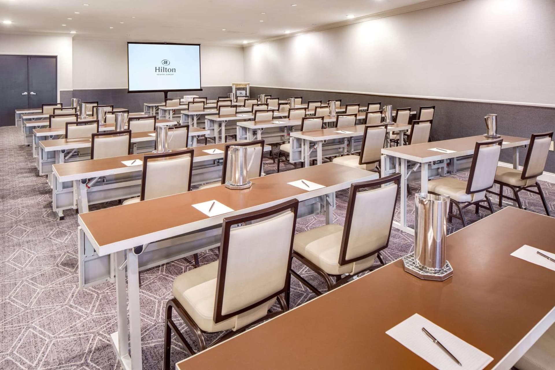 Hilton Newark Airport gallery photo in Elizabeth, NJ — image 26