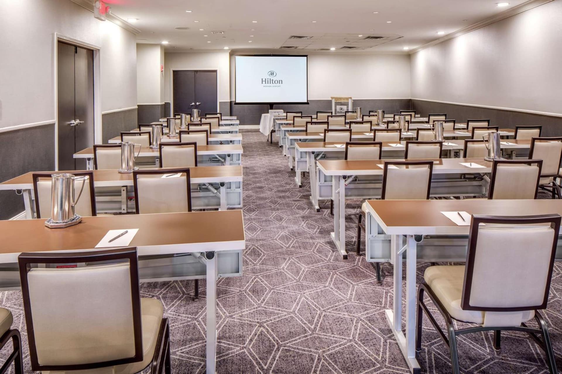 Hilton Newark Airport gallery photo in Elizabeth, NJ — image 12