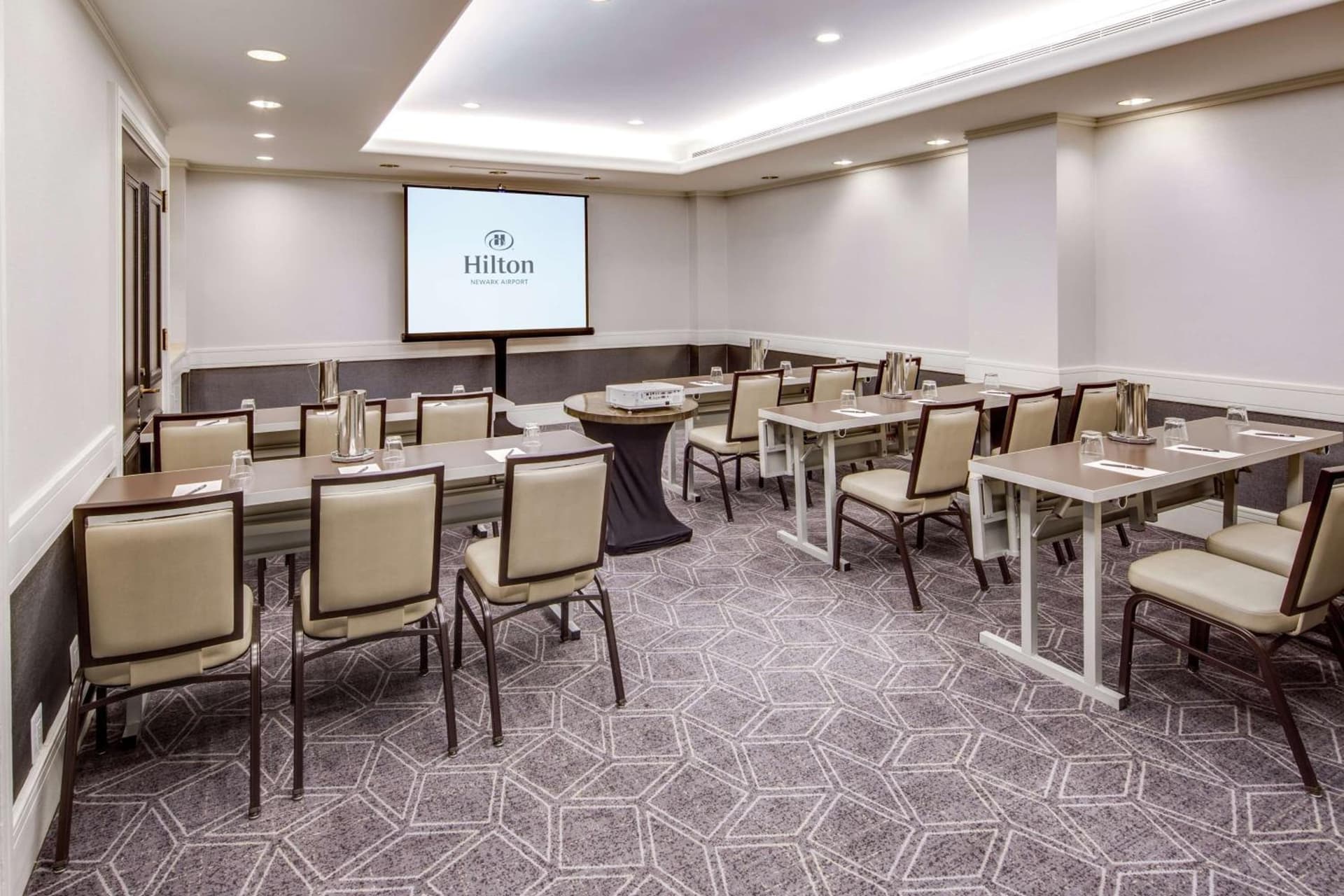 Hilton Newark Airport gallery photo in Elizabeth, NJ — image 45