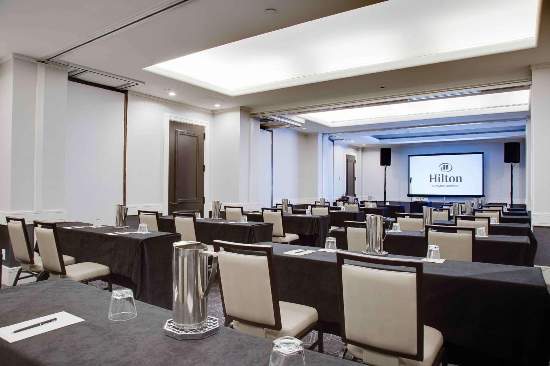 Hilton Newark Airport gallery photo in Elizabeth, NJ — image 28