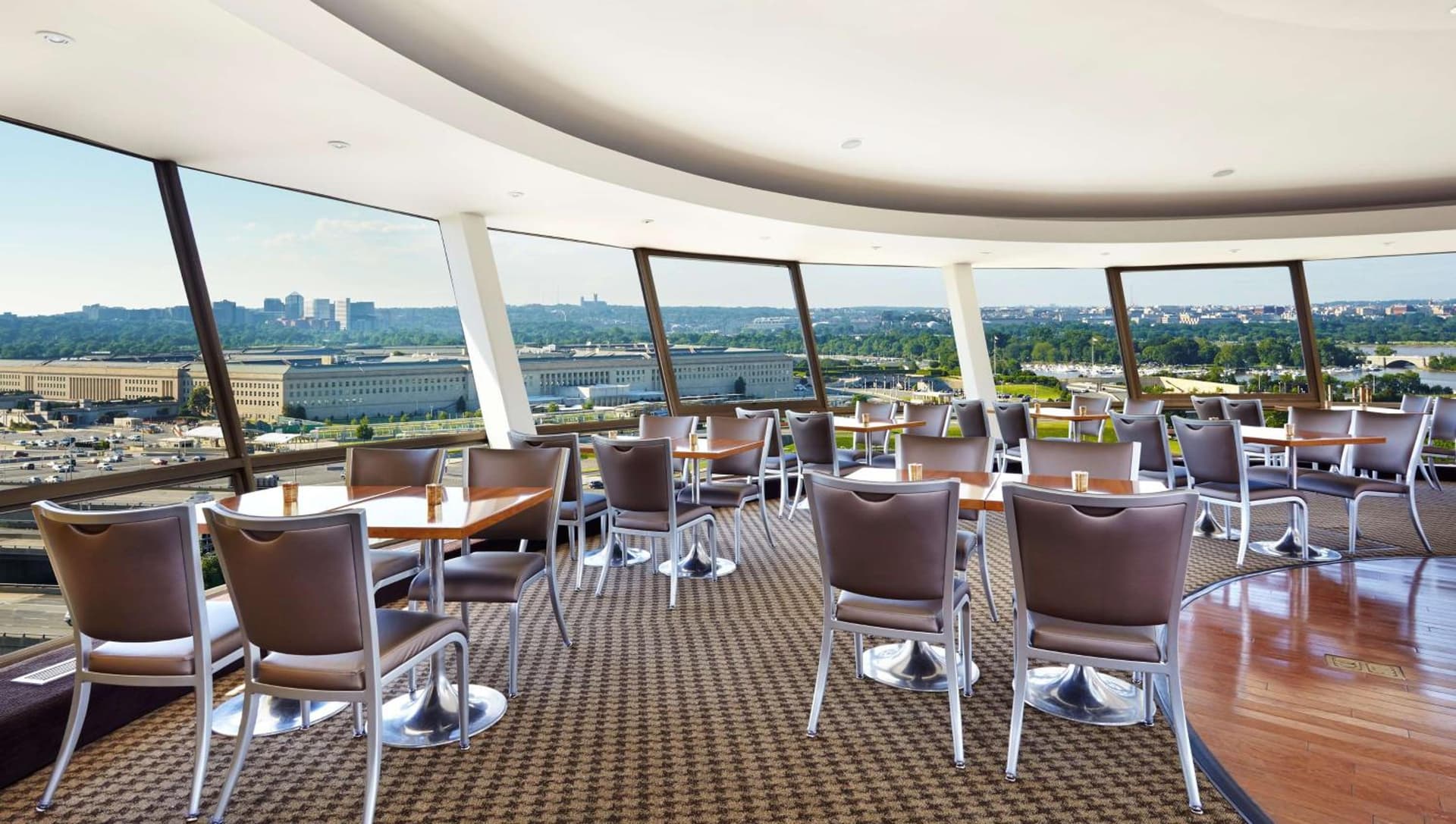 DoubleTree by Hilton Washington DC – Crystal City gallery photo in Arlington, VA — image 27