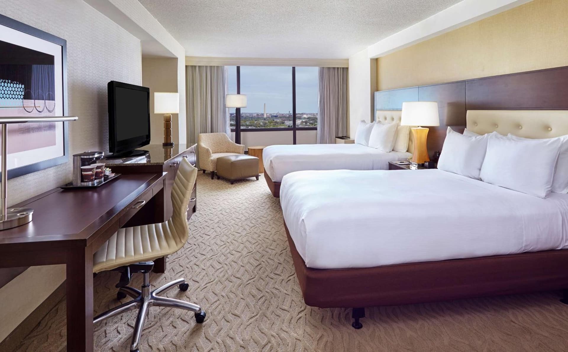 DoubleTree by Hilton Washington DC – Crystal City gallery photo in Arlington, VA — image 10