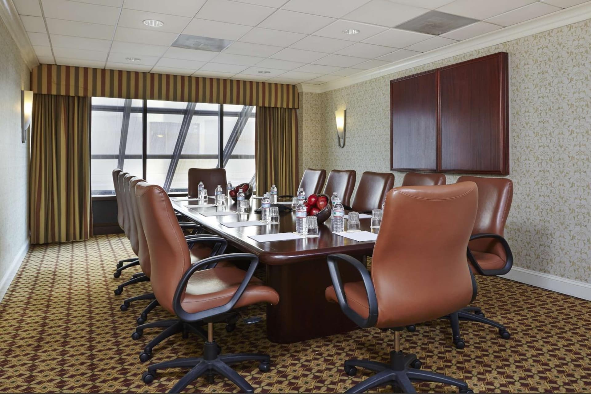 DoubleTree by Hilton Washington DC – Crystal City gallery photo in Arlington, VA — image 38