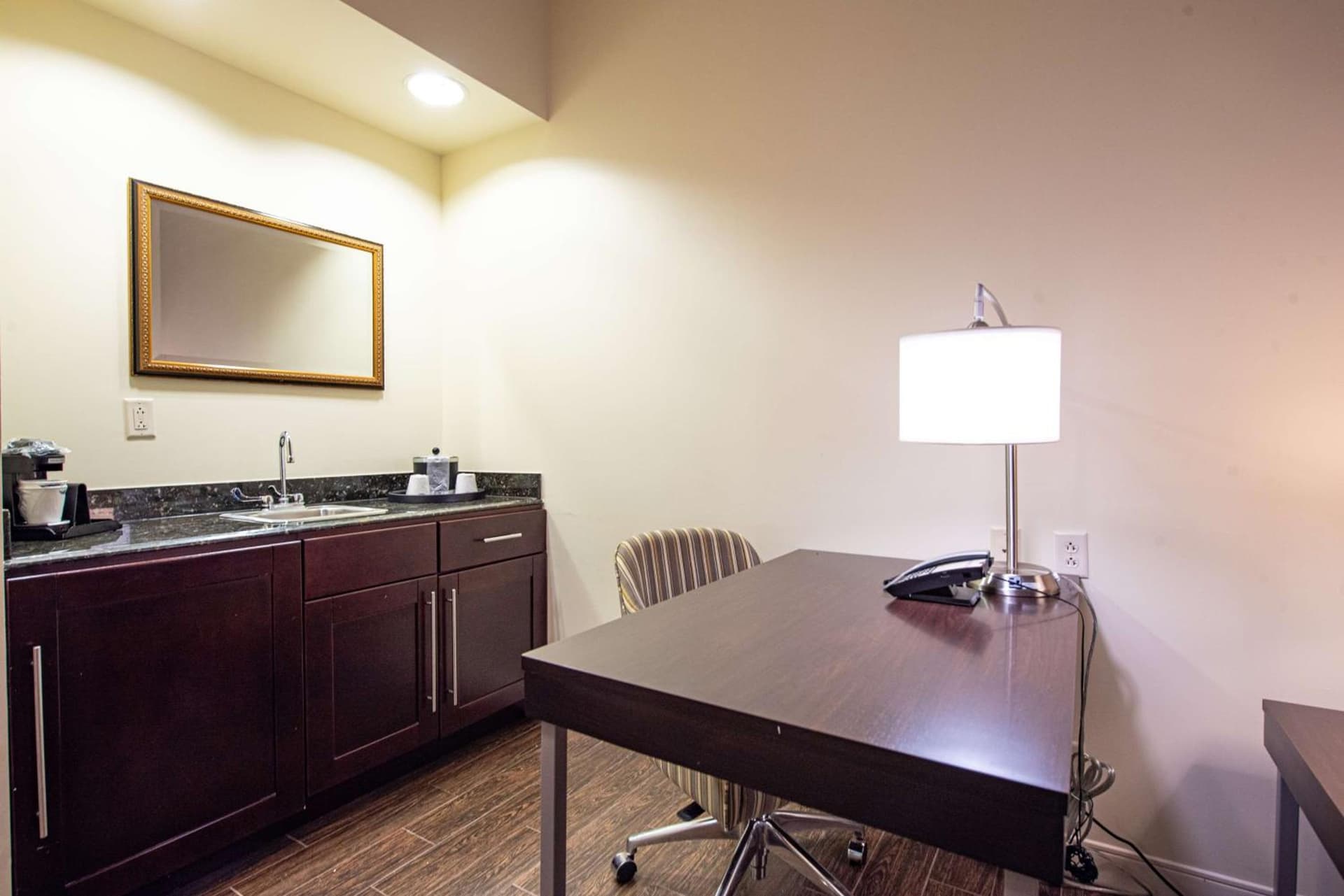 Hampton Inn & Suites By Hilton - Rockville Centre gallery photo in Rockville Centre, NY — image 13