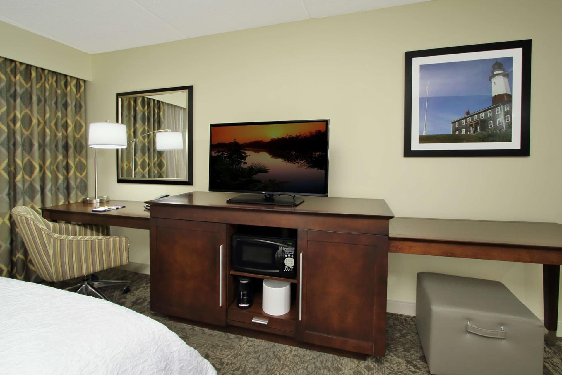 Hampton Inn & Suites By Hilton - Rockville Centre gallery photo in Rockville Centre, NY — image 50