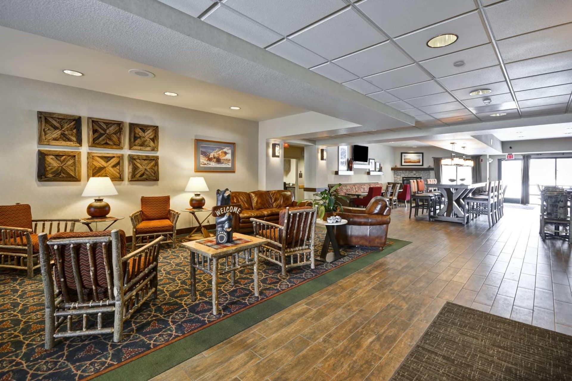 Hampton Inn Bozeman interior in Bozeman, MT — gallery photo 2