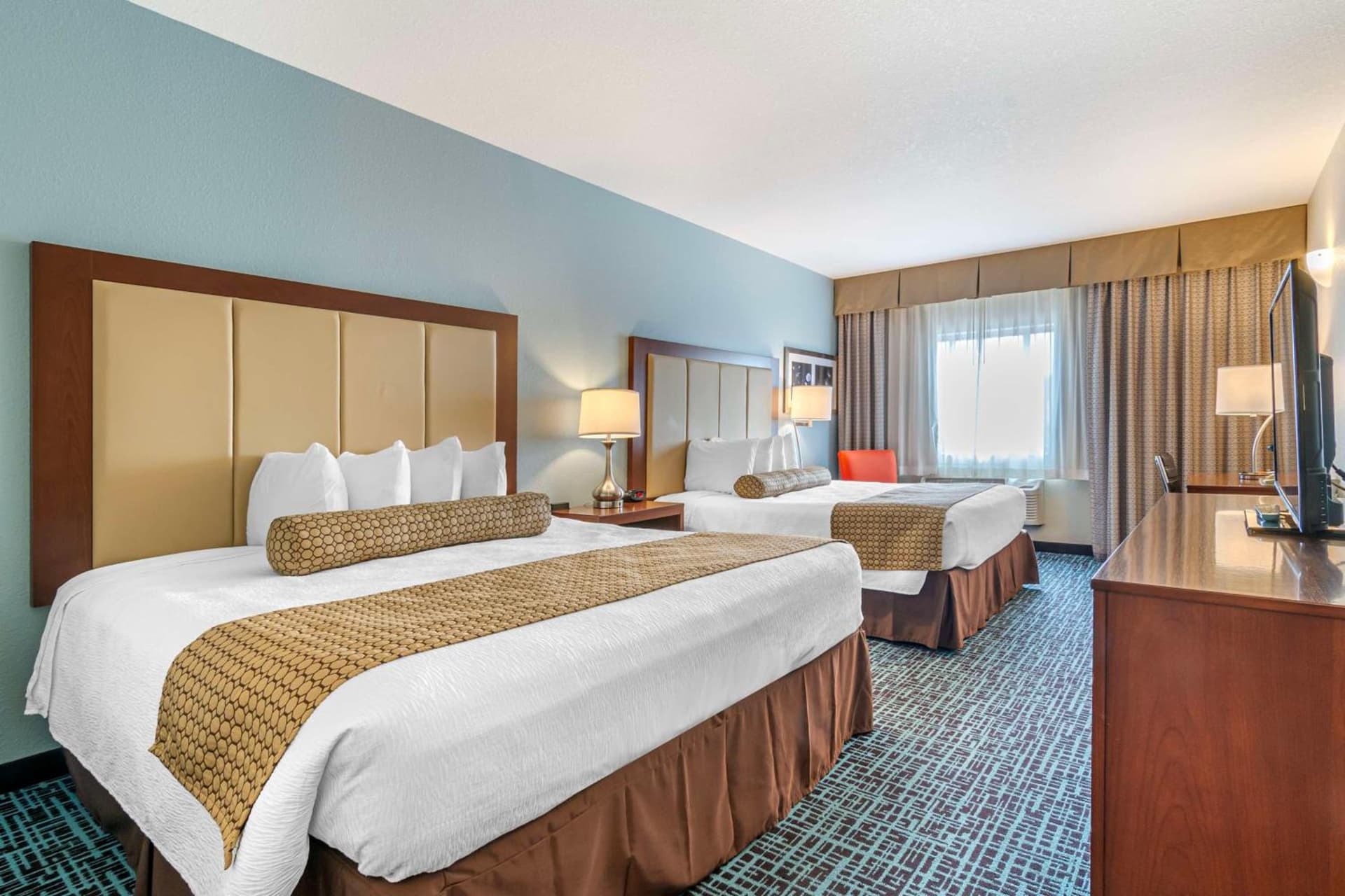 Best Western On the River property views in Hannibal, MO — gallery photo 3
