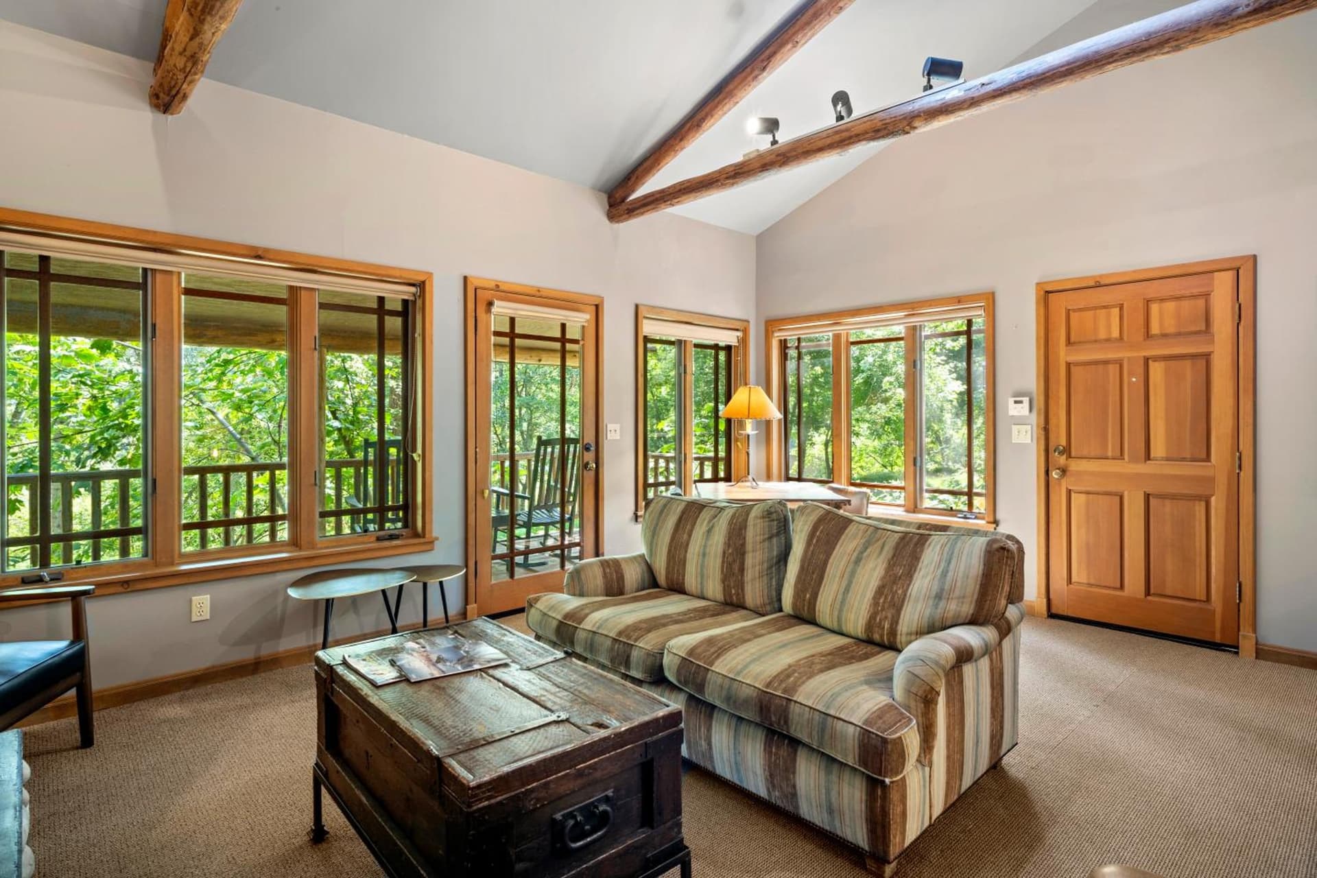 Weasku Inn gallery photo in Grants Pass, OR — image 105