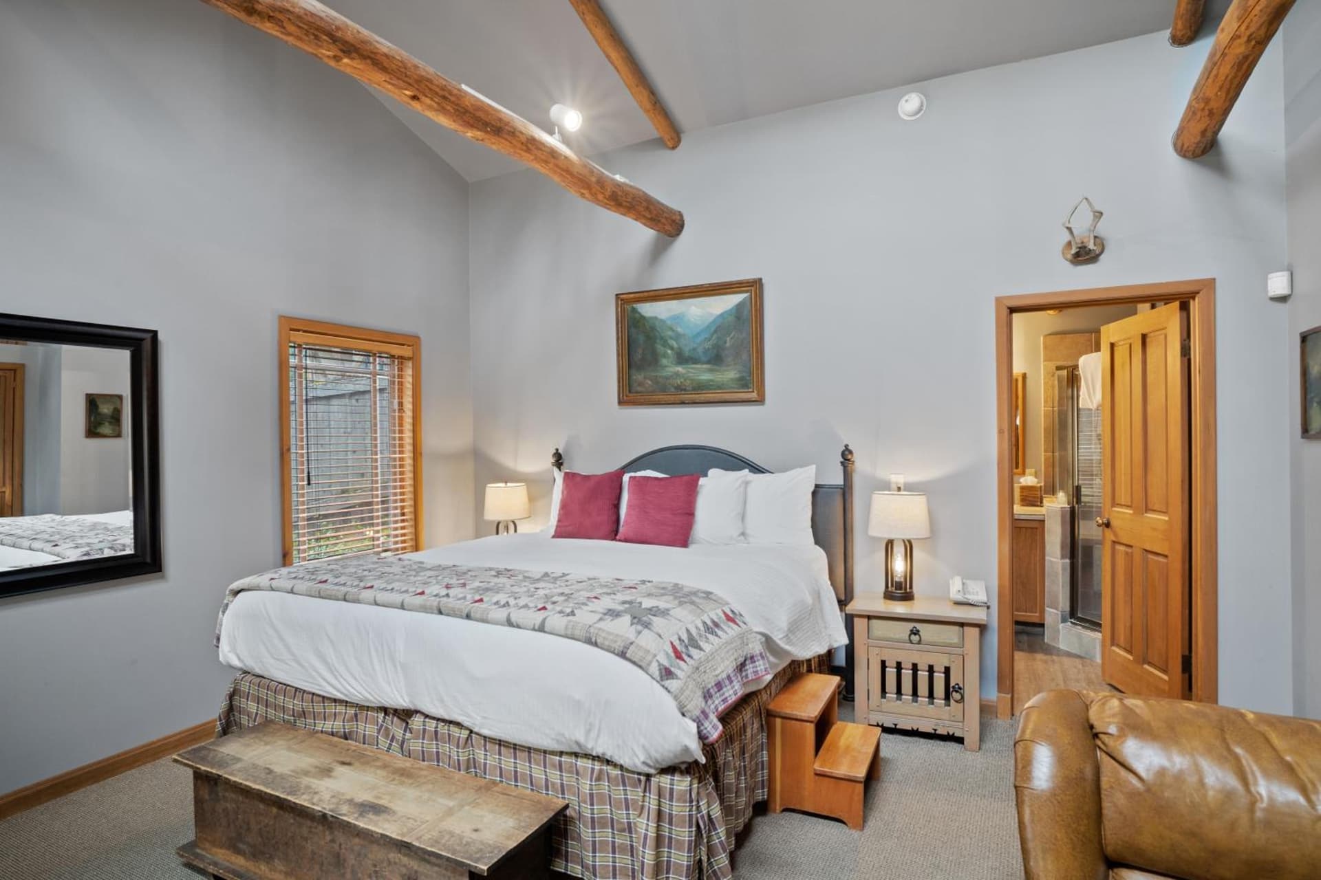 Weasku Inn gallery photo in Grants Pass, OR — image 189