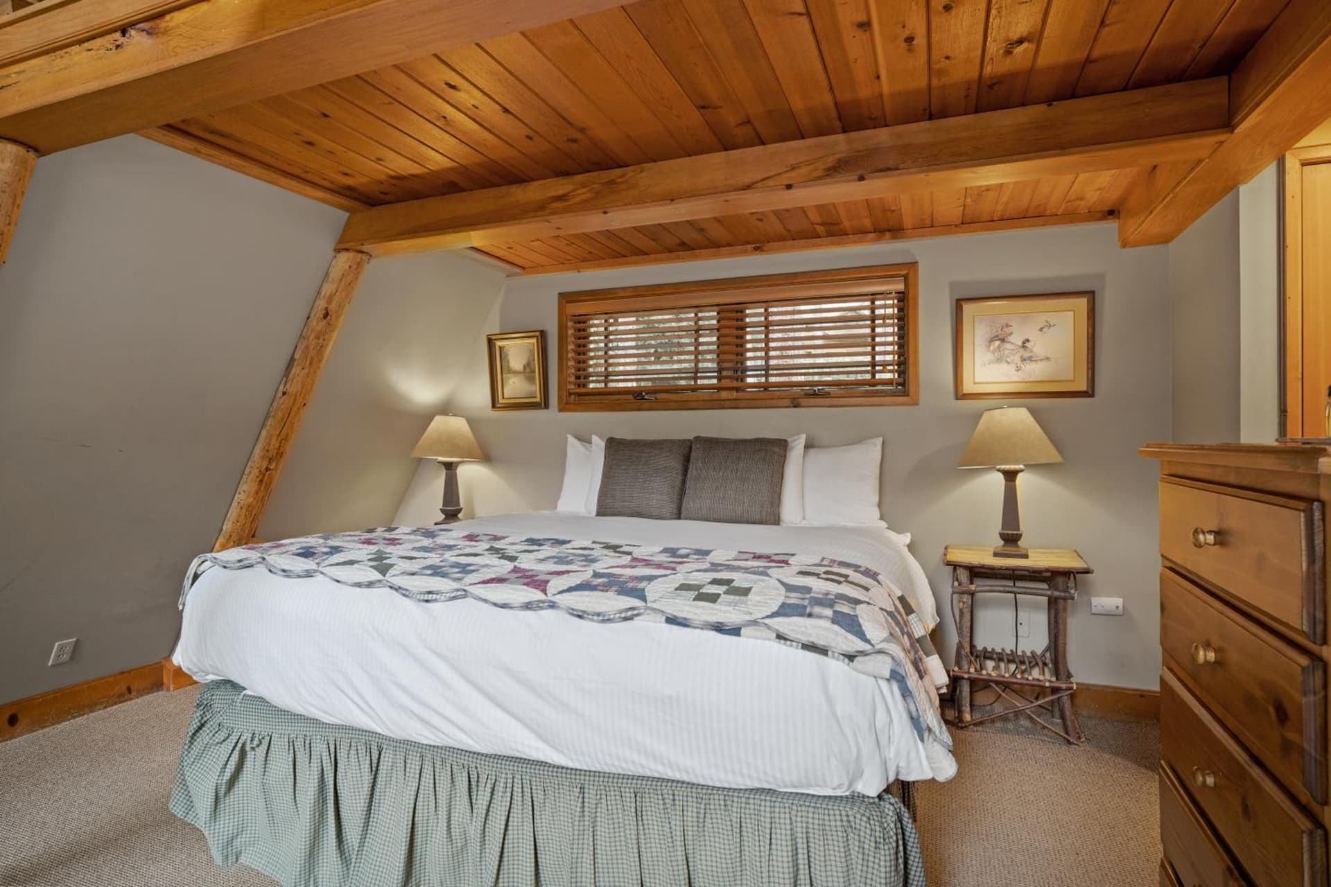 Weasku Inn gallery photo in Grants Pass, OR — image 89