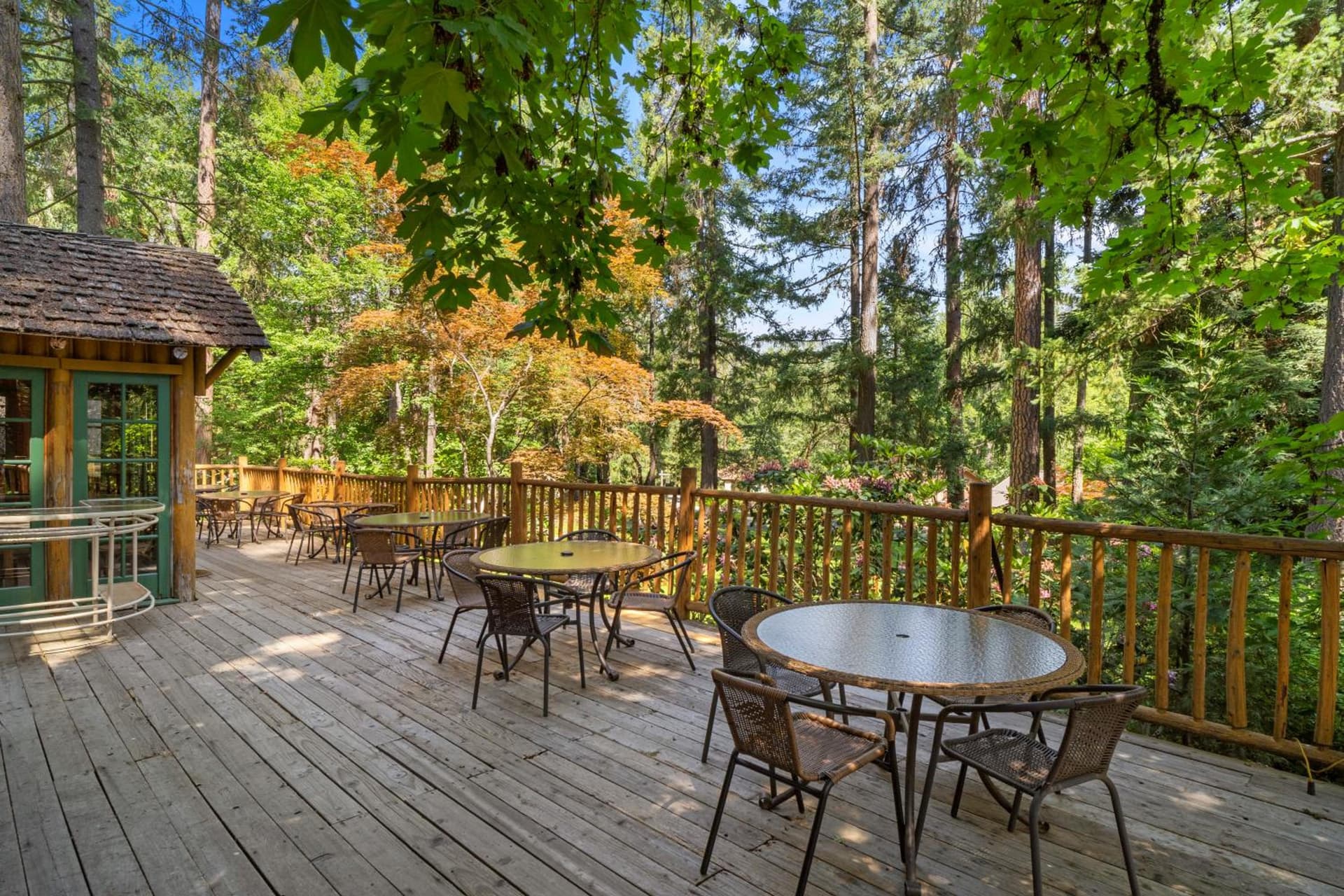 Weasku Inn property views in Grants Pass, OR — gallery photo 3