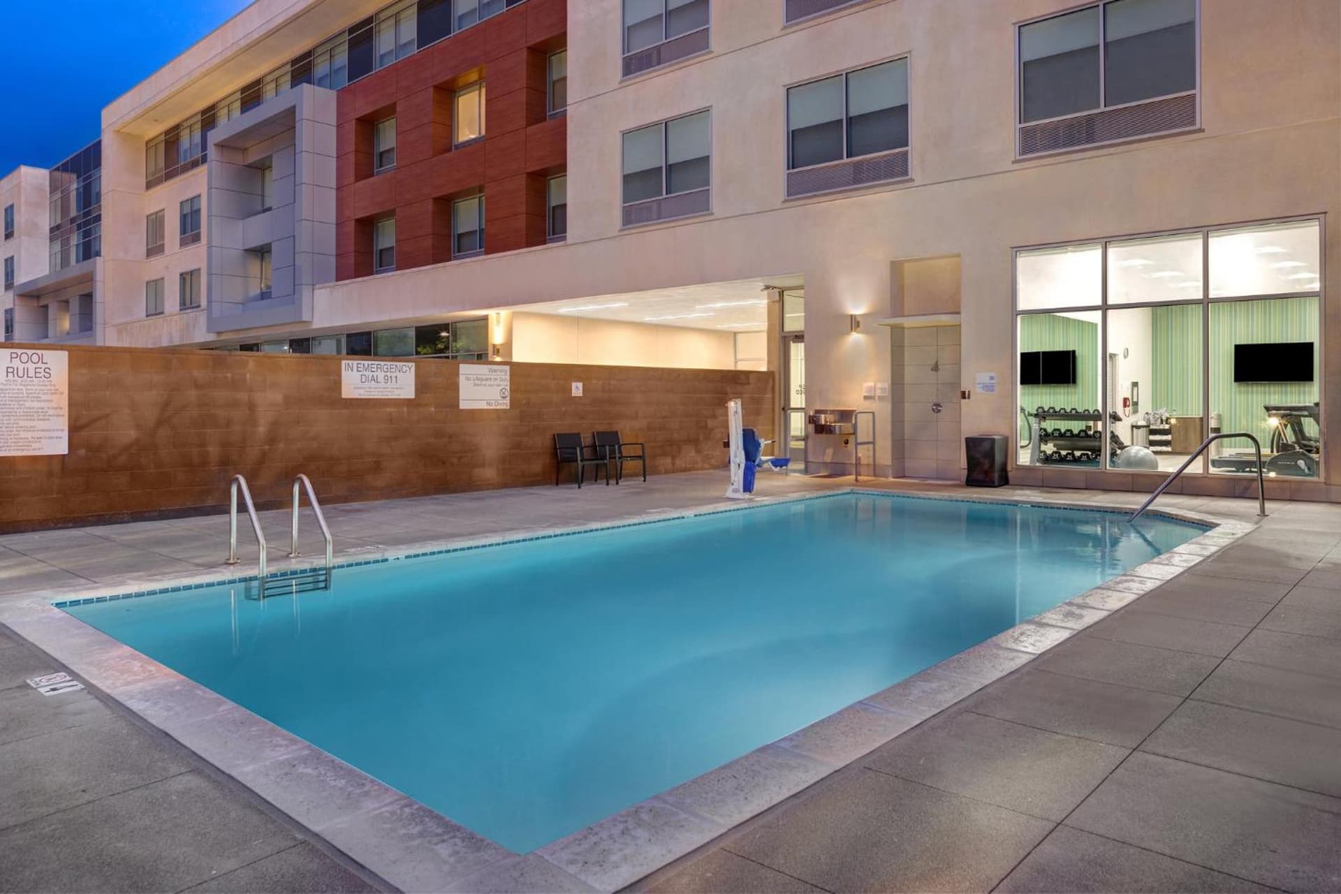 Holiday Inn Express & Suites - Glendale Downtown gallery photo in Glendale, CA — image 29