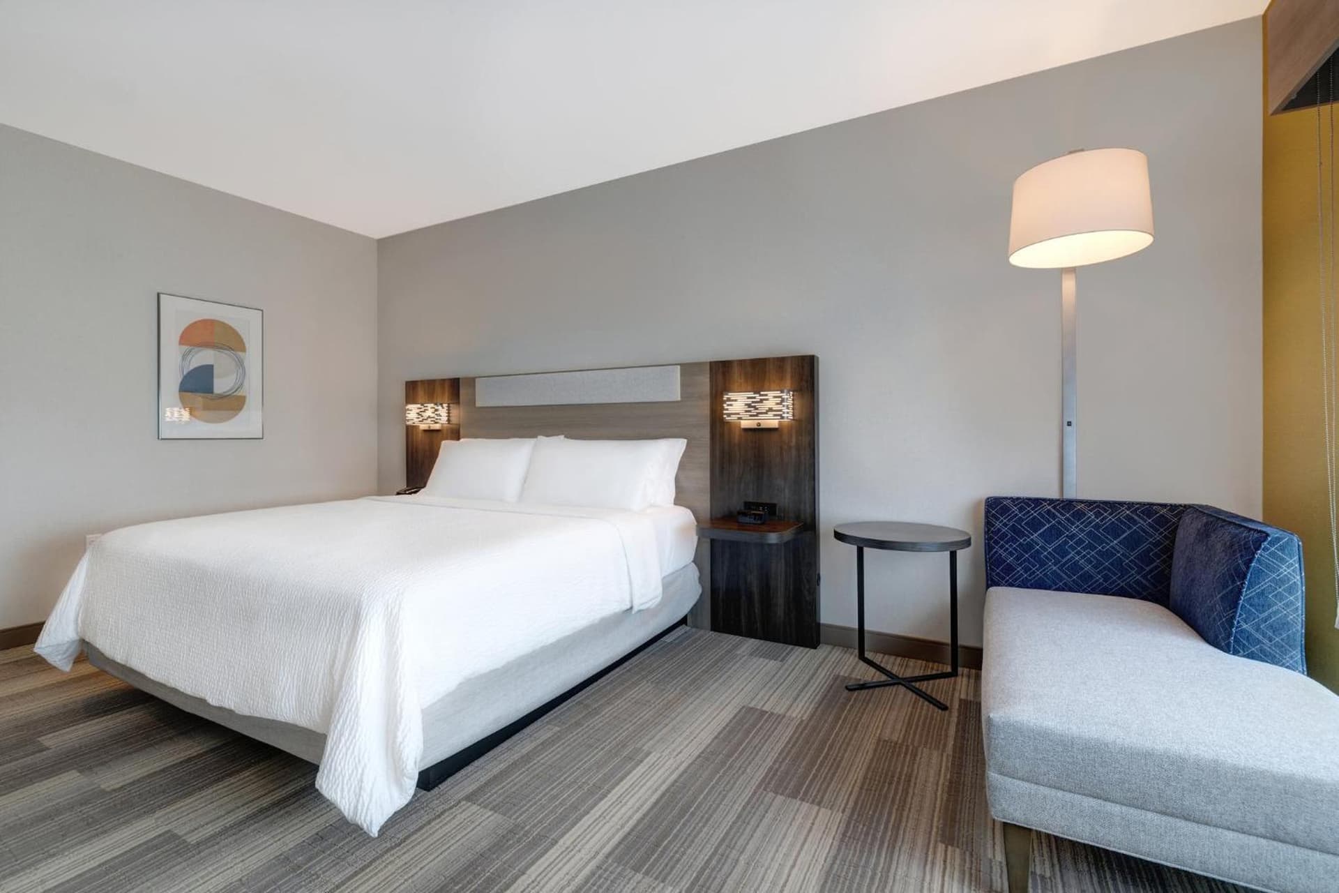 Holiday Inn Express & Suites - Glendale Downtown gallery photo in Glendale, CA — image 15