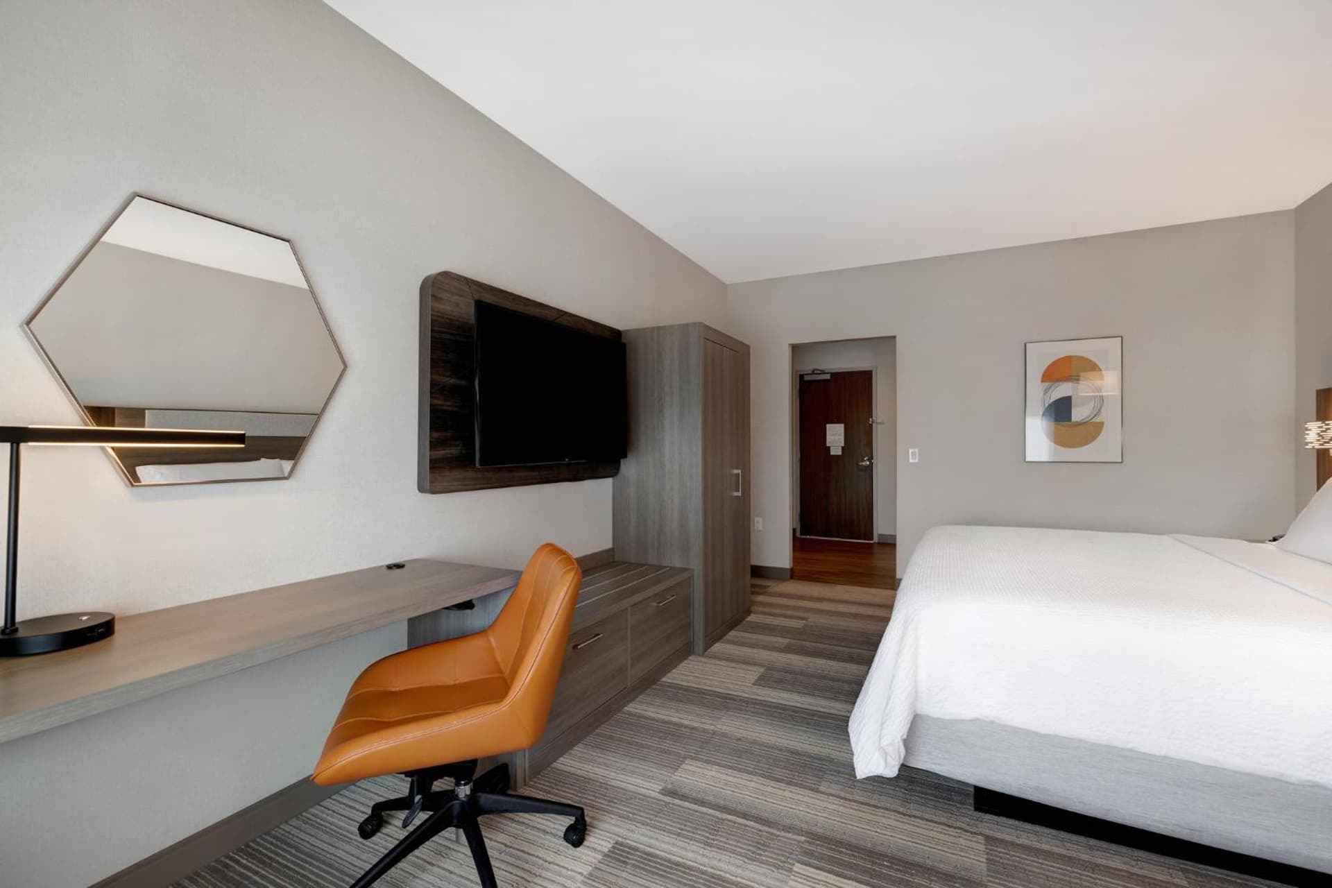 Holiday Inn Express & Suites - Glendale Downtown gallery photo in Glendale, CA — image 78