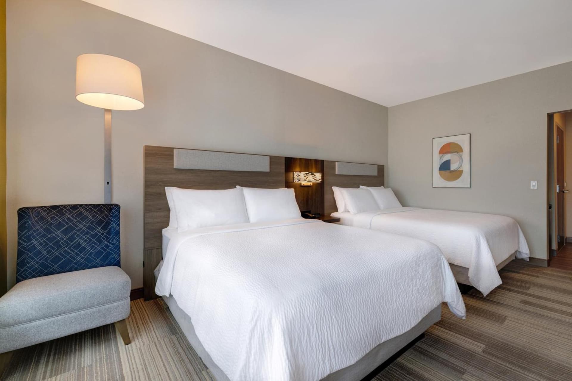 Holiday Inn Express & Suites - Glendale Downtown gallery photo in Glendale, CA — image 8