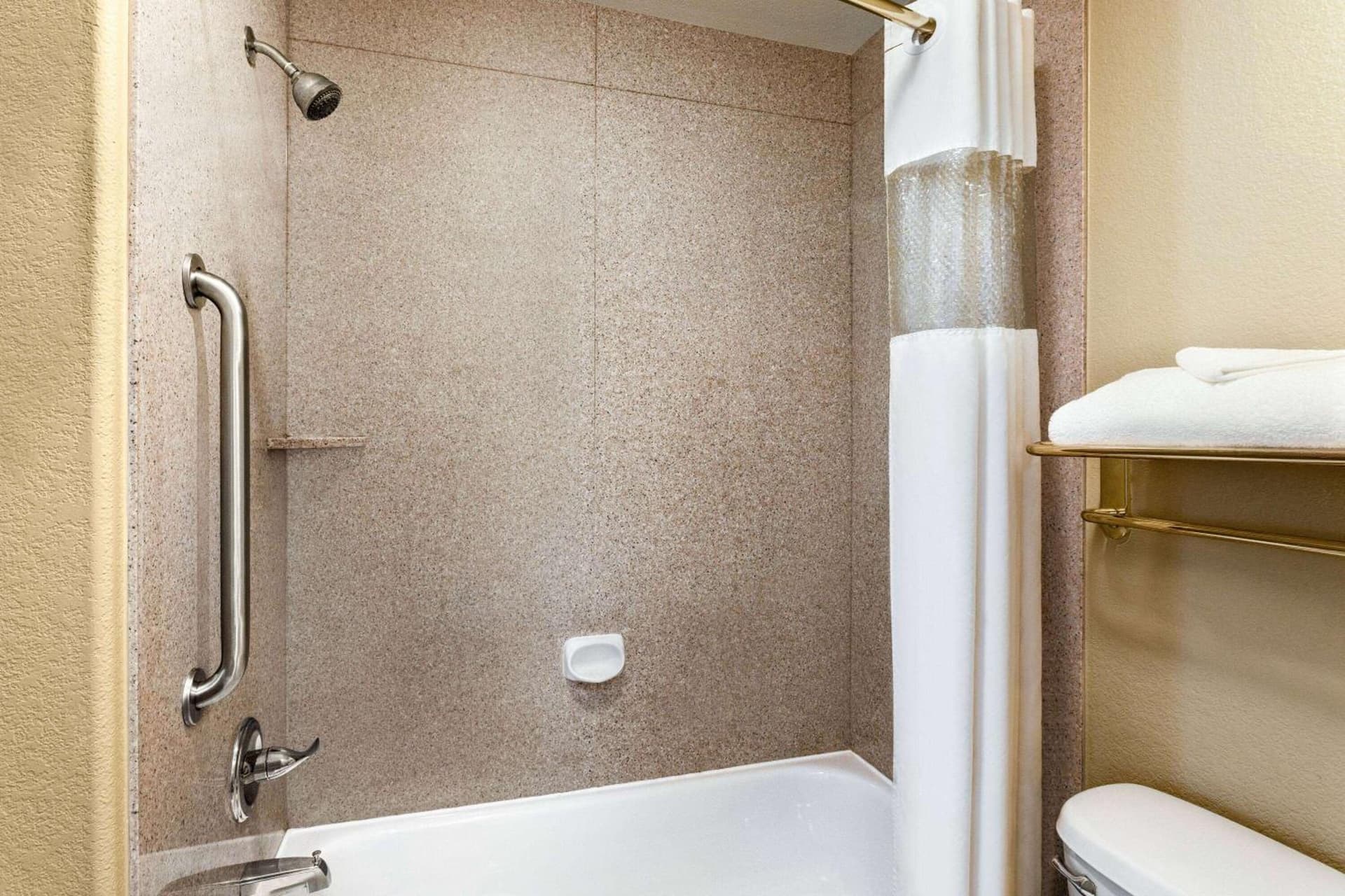 Baymont by Wyndham Wichita Falls gallery photo in Wichita Falls, TX — image 54