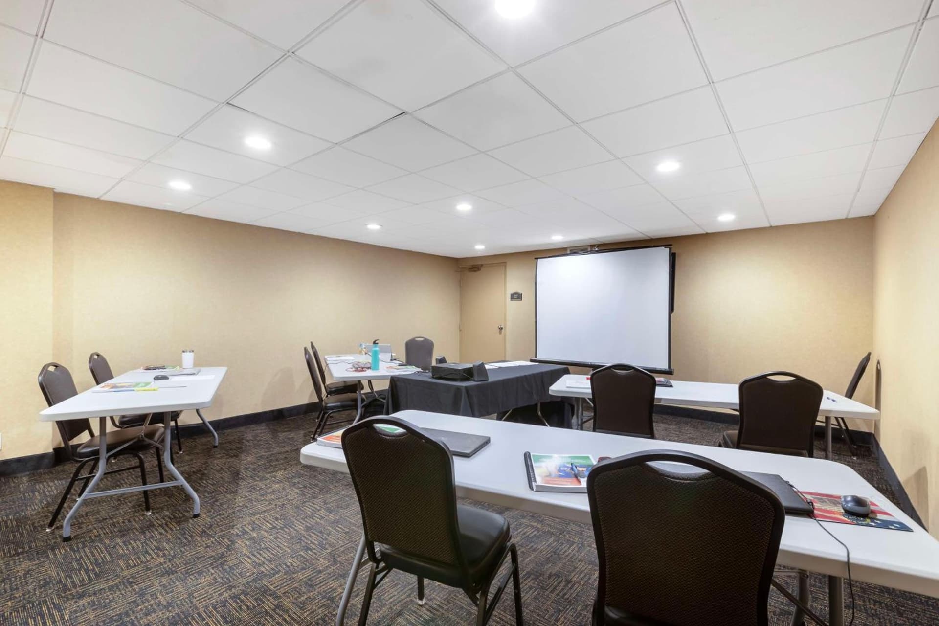Best Western Plus Midwest Inn gallery photo in Omaha, NE — image 13