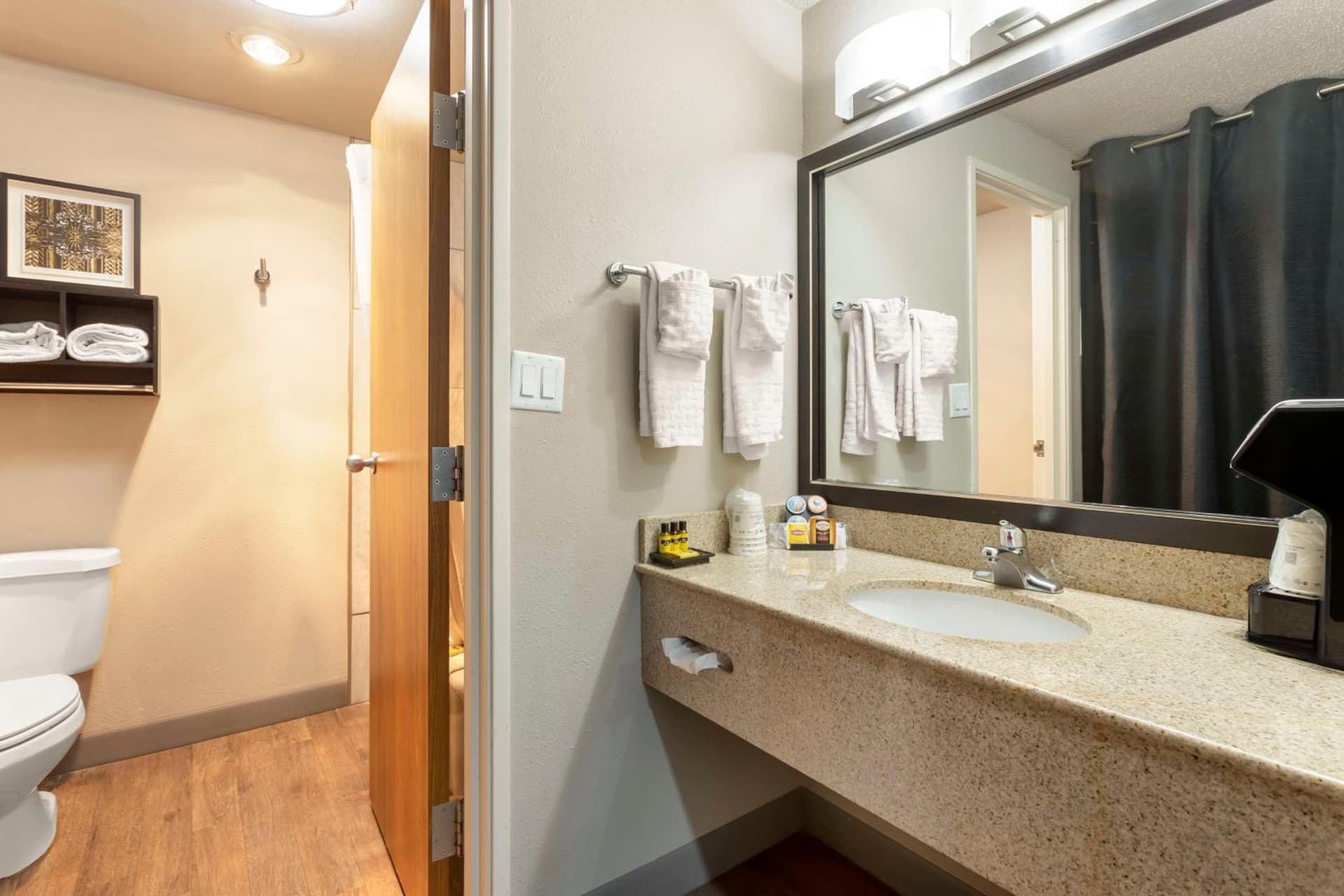 Best Western Plus Midwest Inn gallery photo in Omaha, NE — image 8