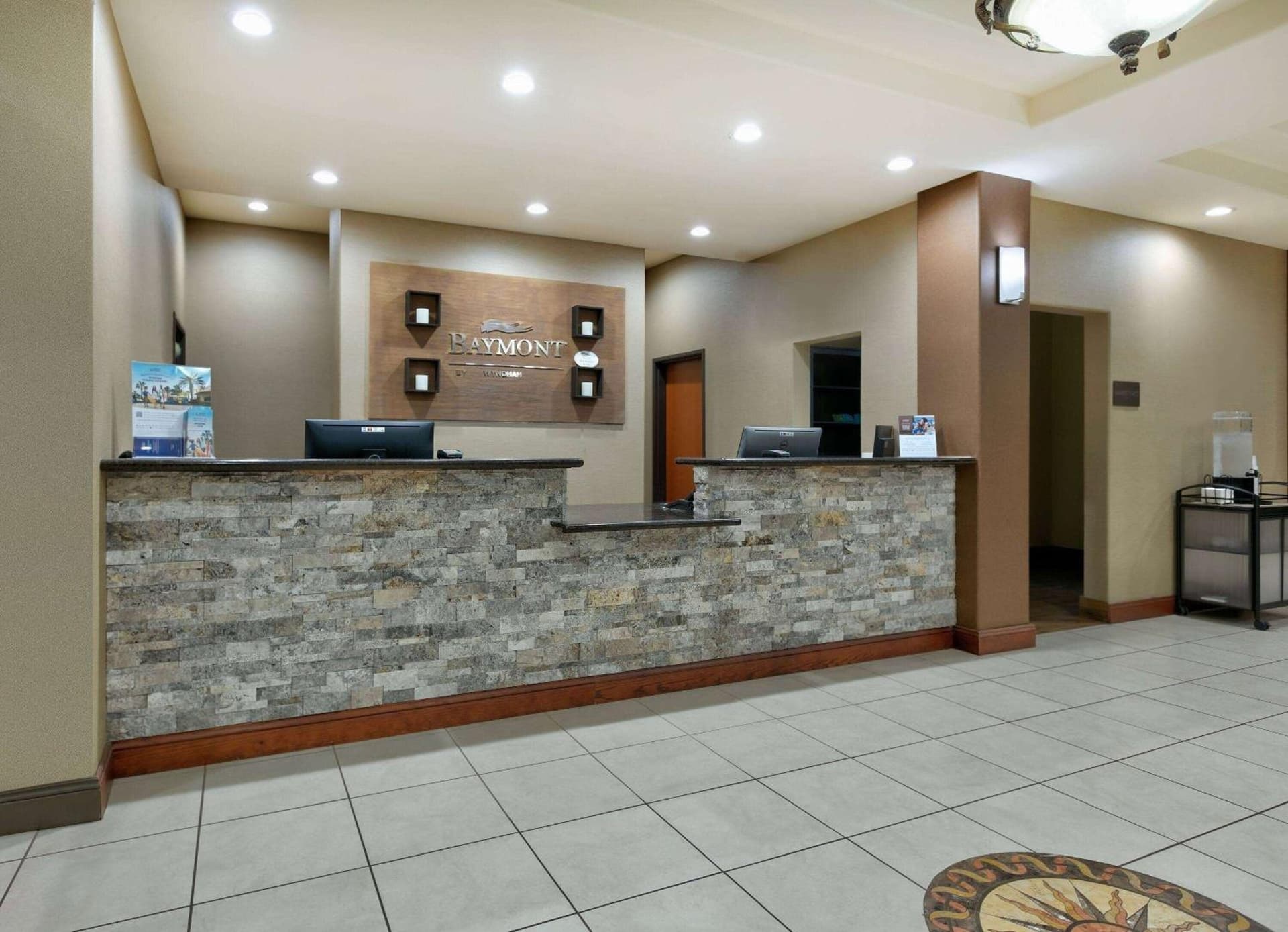 Baymont Inn & Suites by Wyndham Glen Rose property views in Glen Rose, TX — gallery photo 3