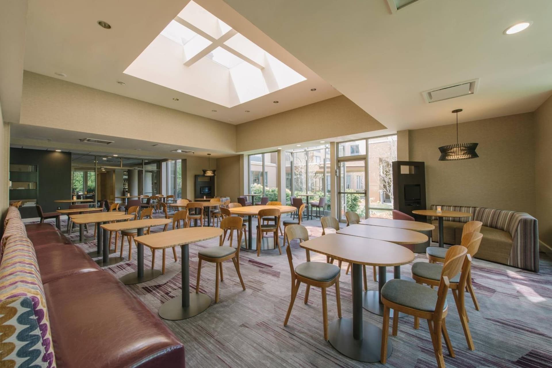 Courtyard by Marriott Nashua gallery photo in Nashua, NH — image 27