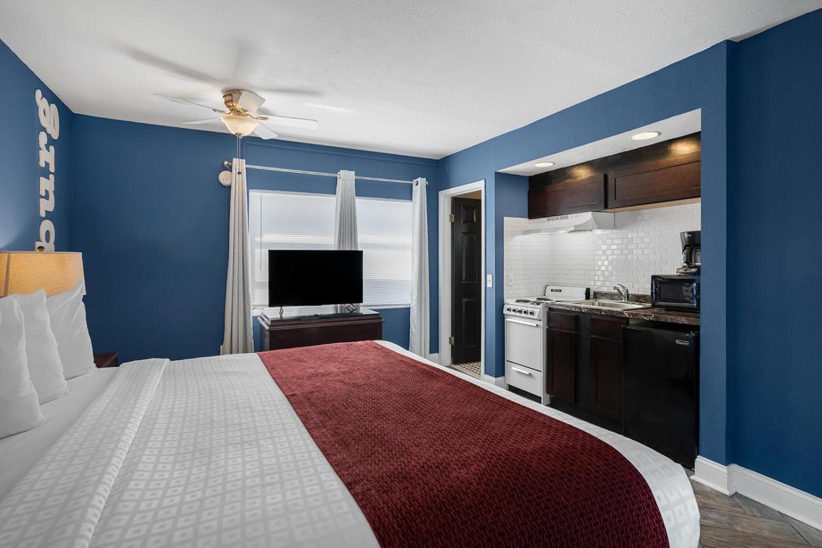 Avalon Hotel Downtown St. Petersburg gallery photo in St Petersburg, FL — image 11
