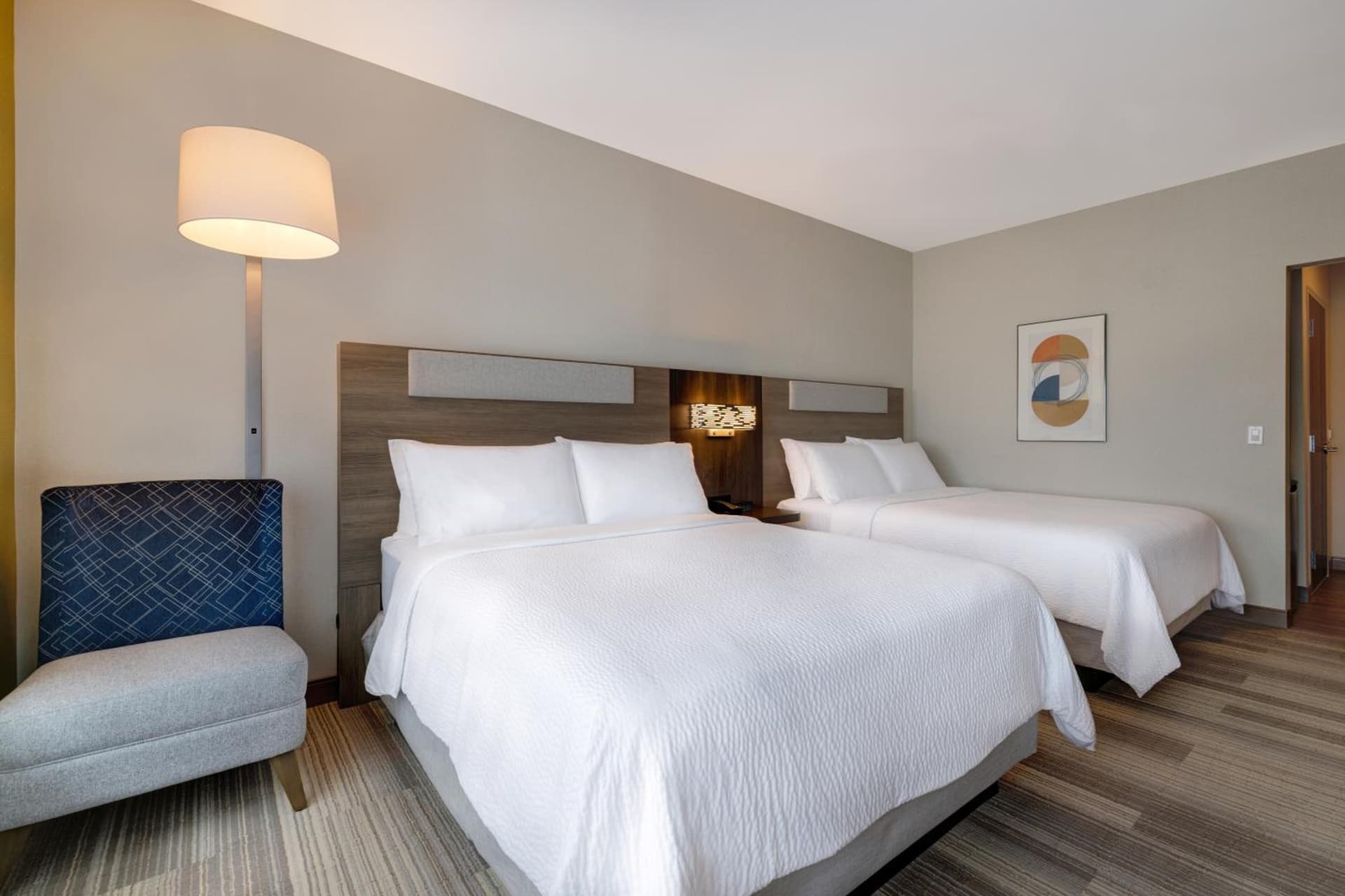Holiday Inn Express & Suites - Glendale Downtown gallery photo in Glendale, CA — image 91