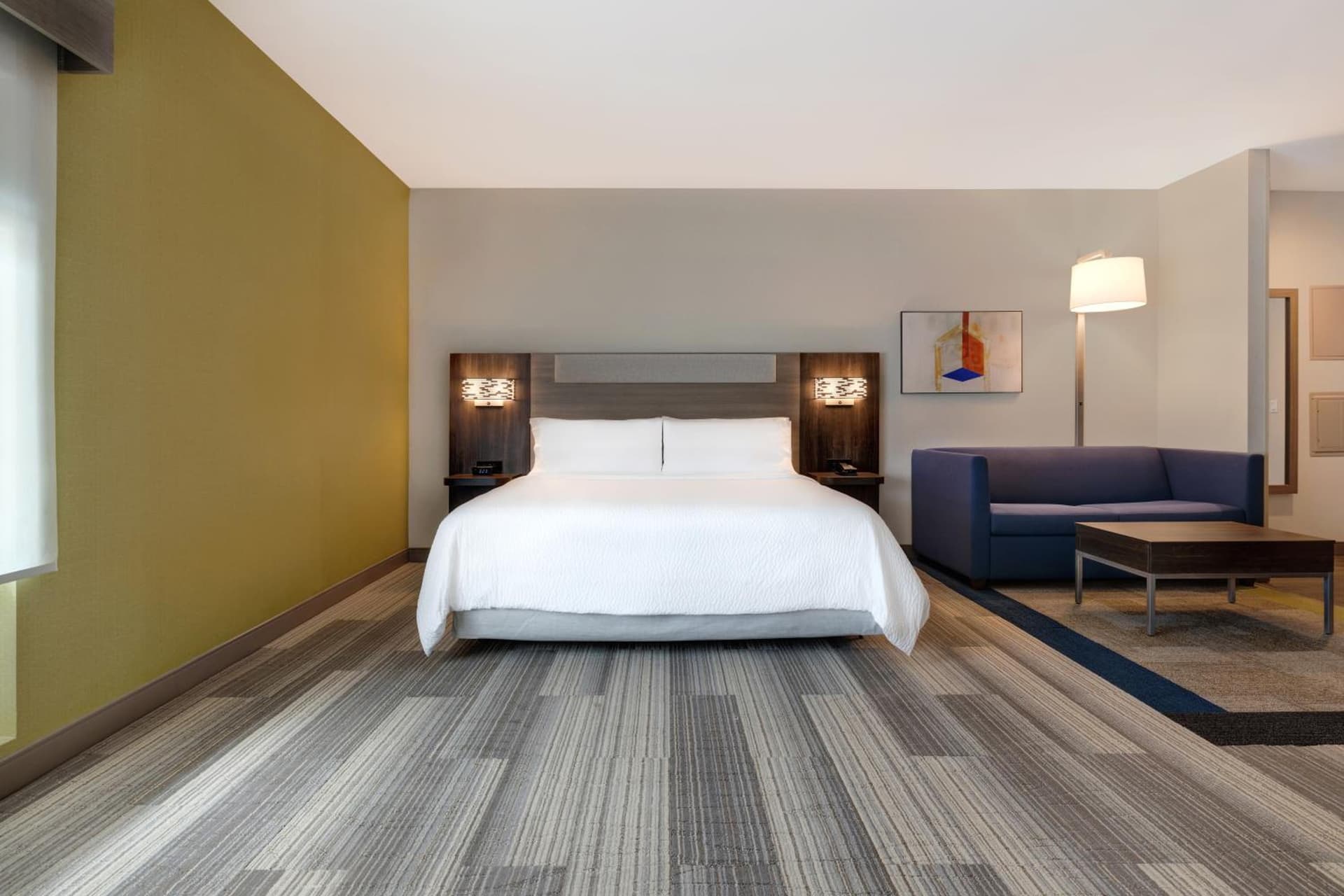 Holiday Inn Express & Suites - Glendale Downtown gallery photo in Glendale, CA — image 13