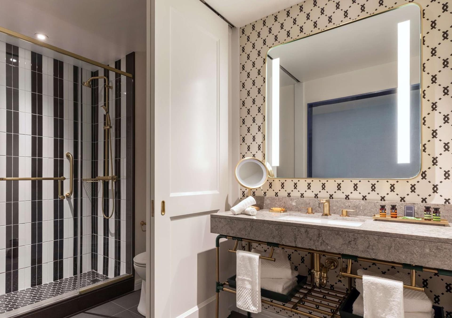 Canopy By Hilton Philadelphia Center City interior in Philadelphia, PA — gallery photo 2