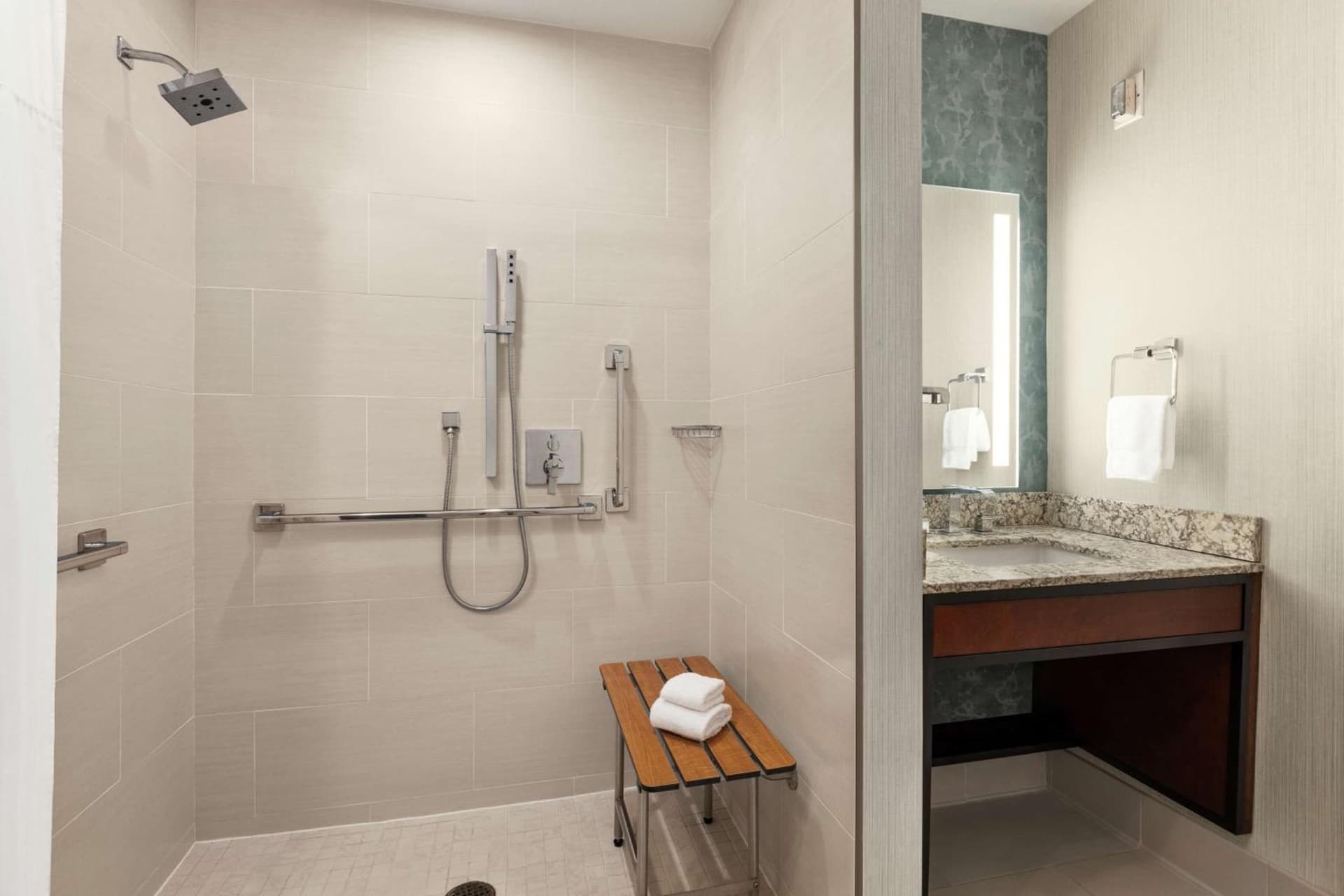 Hilton Garden Inn Carlsbad Beach gallery photo in Carlsbad, CA — image 39