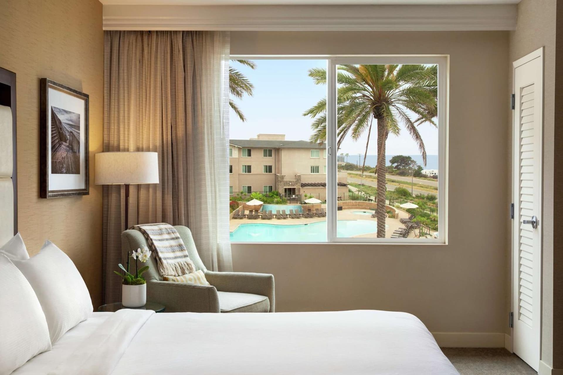 Cape Rey Carlsbad Beach, A Hilton Resort & Spa gallery photo in Carlsbad, CA — image 16