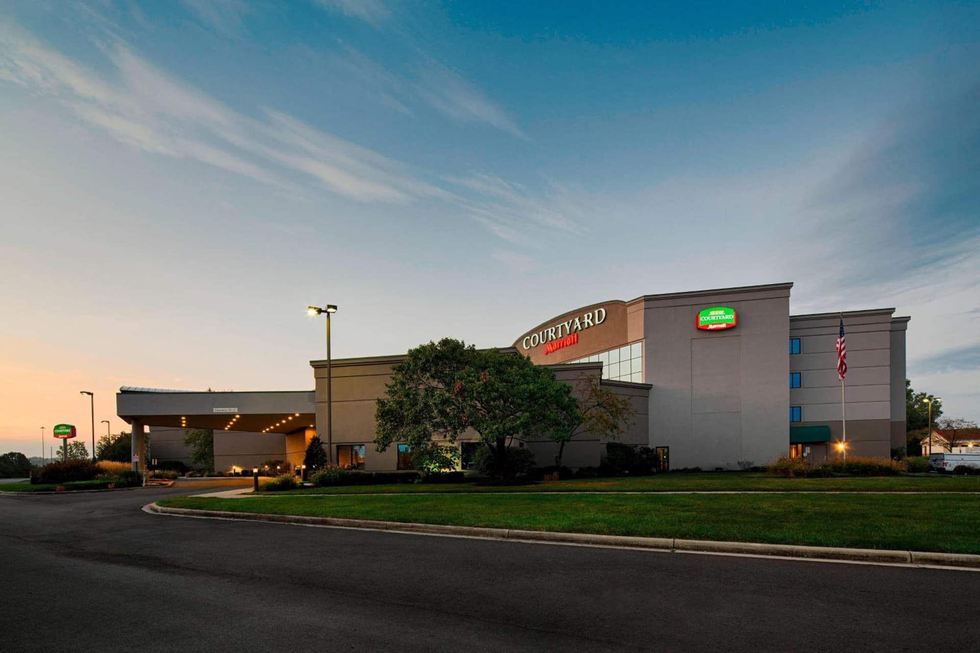 Courtyard by Marriott Columbus West/Hilliard exterior or lobby in Columbus, OH — main listing photo