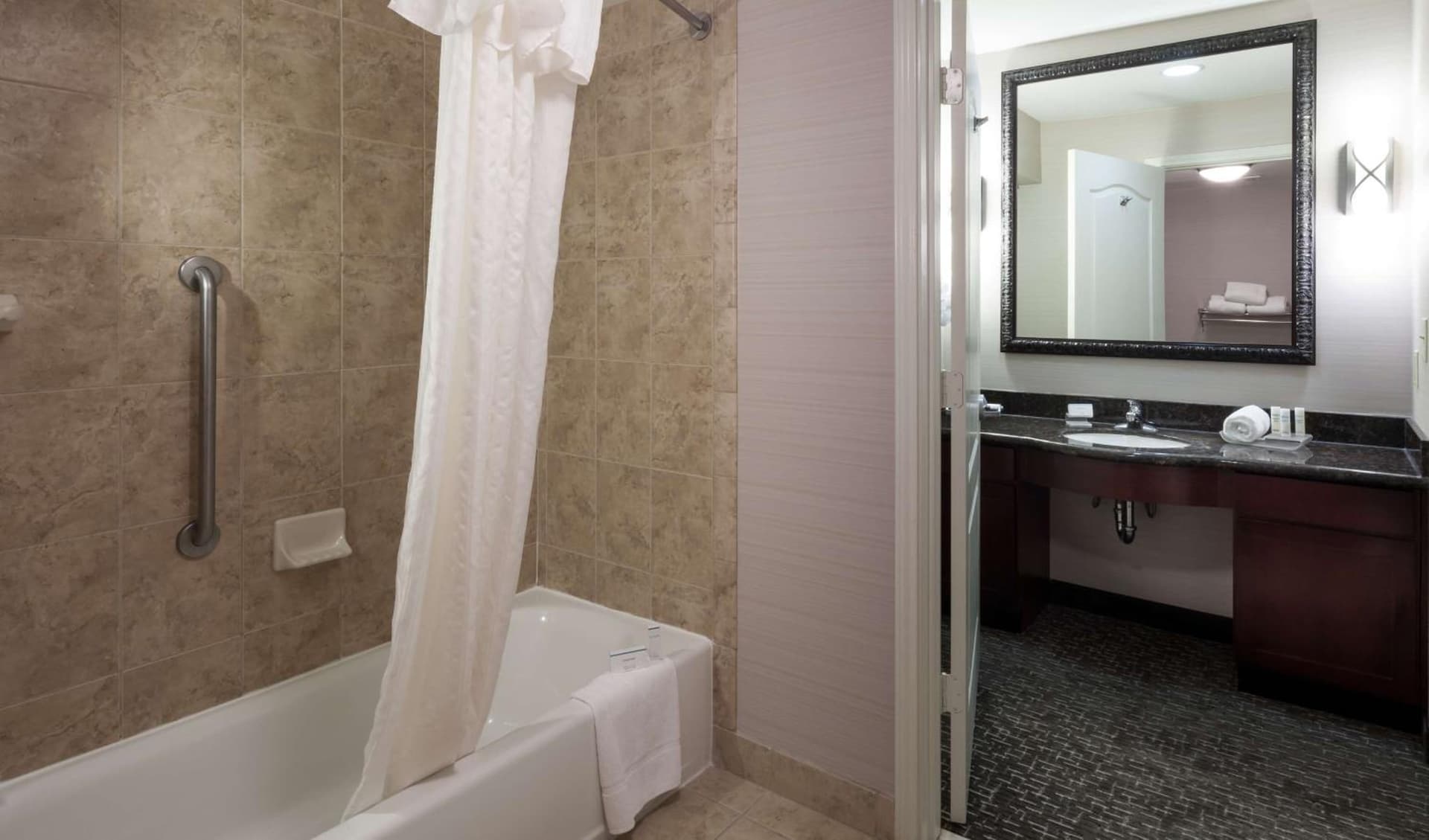 Homewood Suites by Hilton Agoura Hills gallery photo in Agoura Hills, CA — image 29