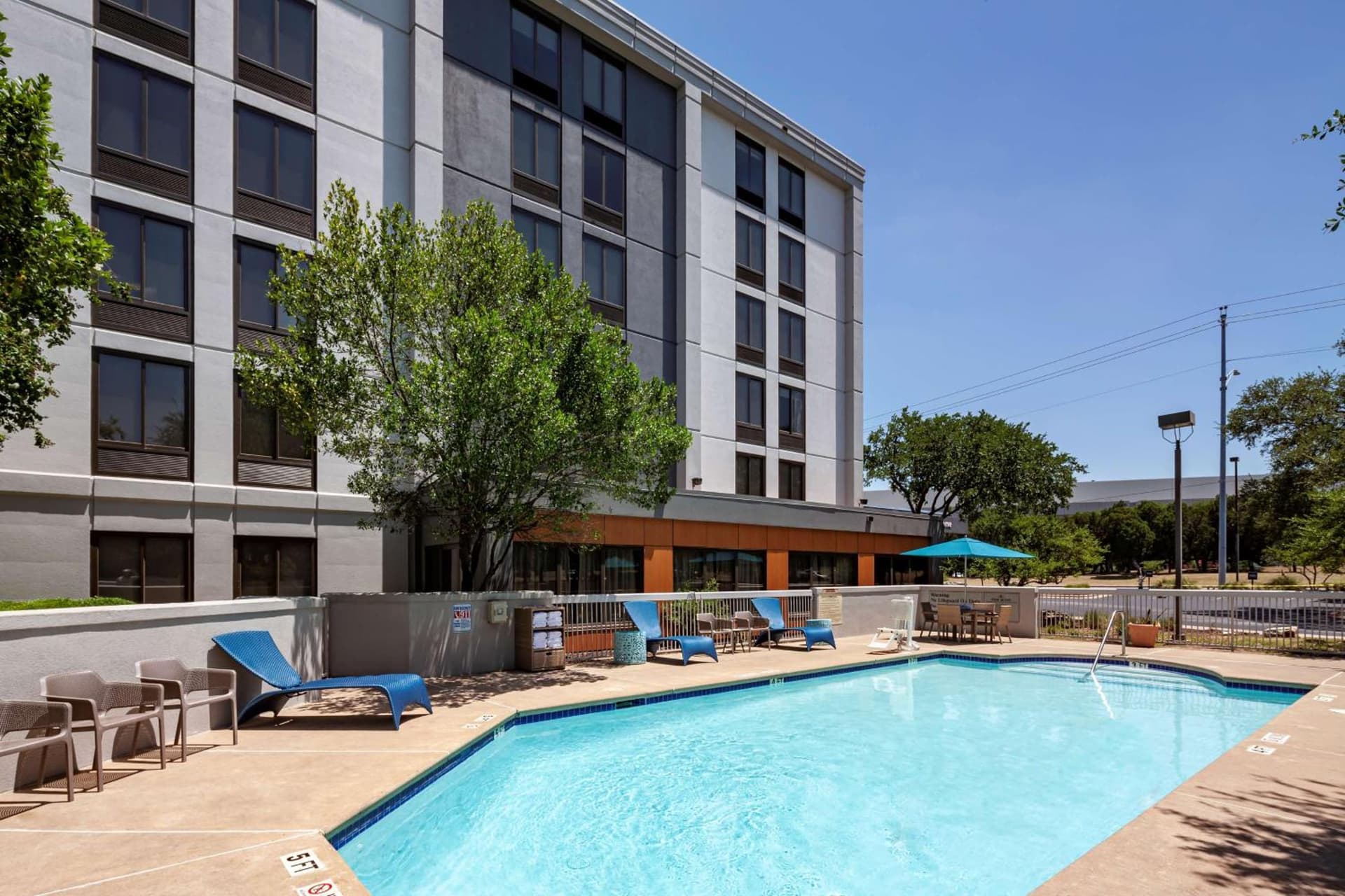 Hampton Inn Austin NW near The Domain gallery photo in Austin, TX — image 6