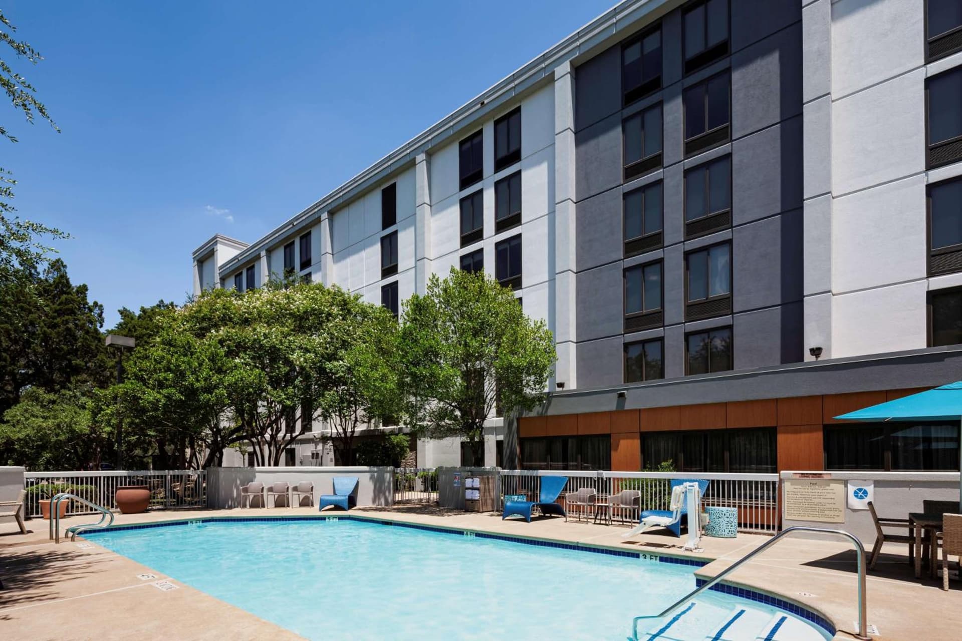 Hampton Inn Austin NW near The Domain gallery photo in Austin, TX — image 16