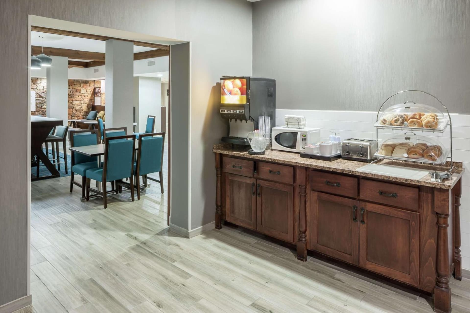 Hampton Inn Austin NW near The Domain gallery photo in Austin, TX — image 17