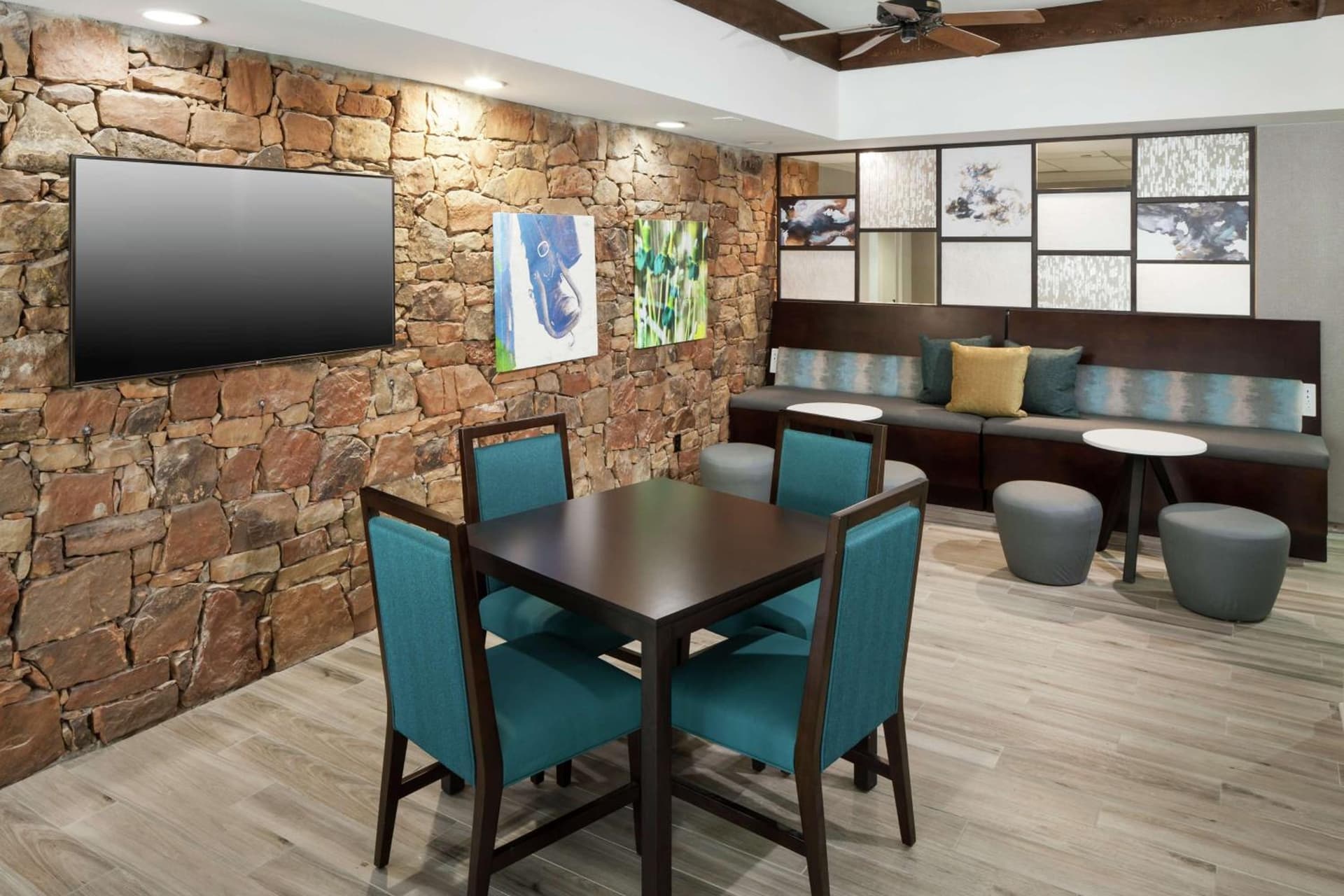 Hampton Inn Austin NW near The Domain property views in Austin, TX — gallery photo 3