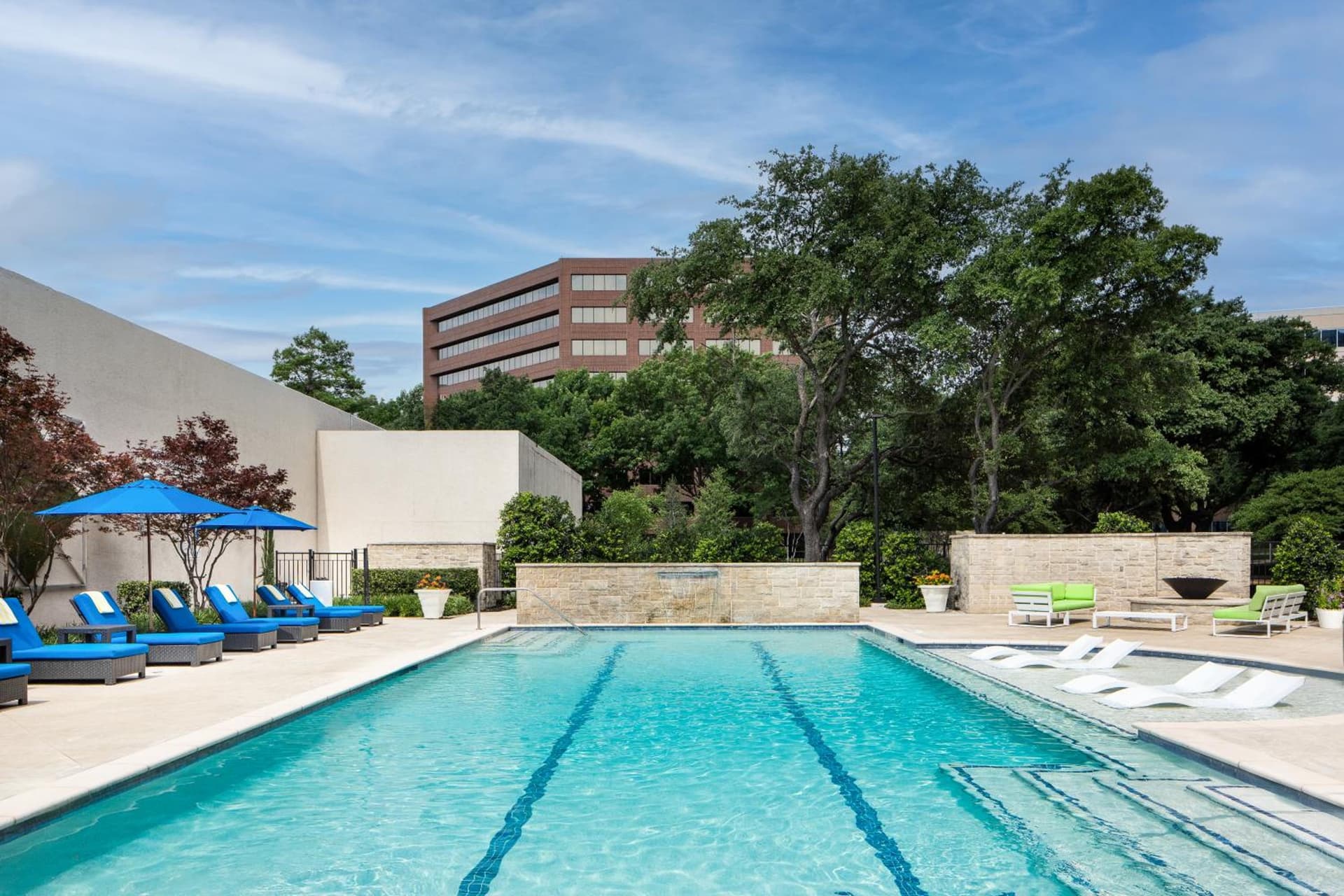 Dallas-Addison Marriott Quorum by the Galleria interior in Addison, TX — gallery photo 2