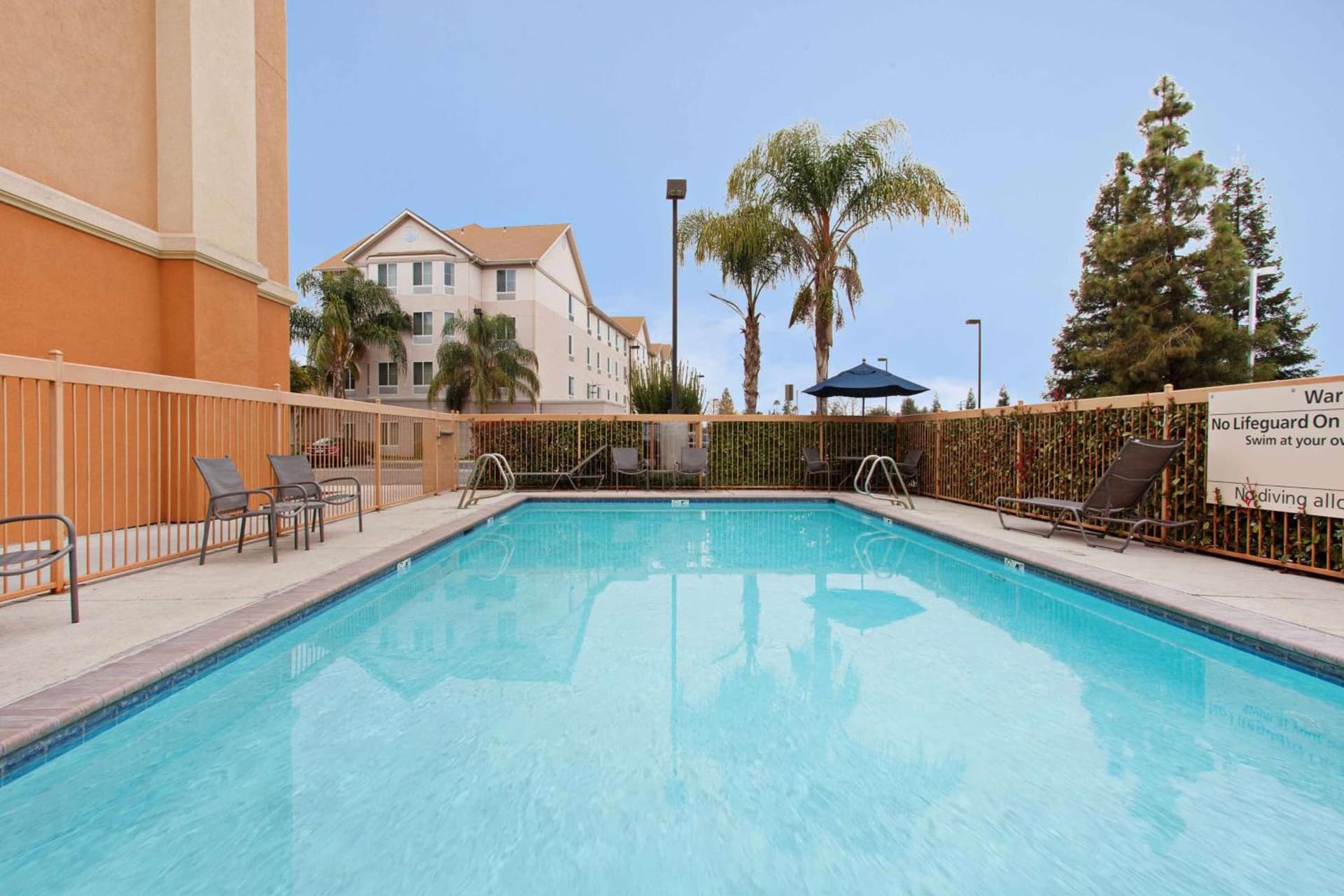 Hampton Inn & Suites Clovis Airport North gallery photo in Clovis, CA — image 19