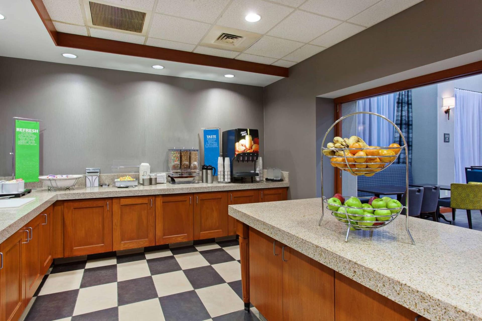 Hampton Inn & Suites Clovis Airport North gallery photo in Clovis, CA — image 30