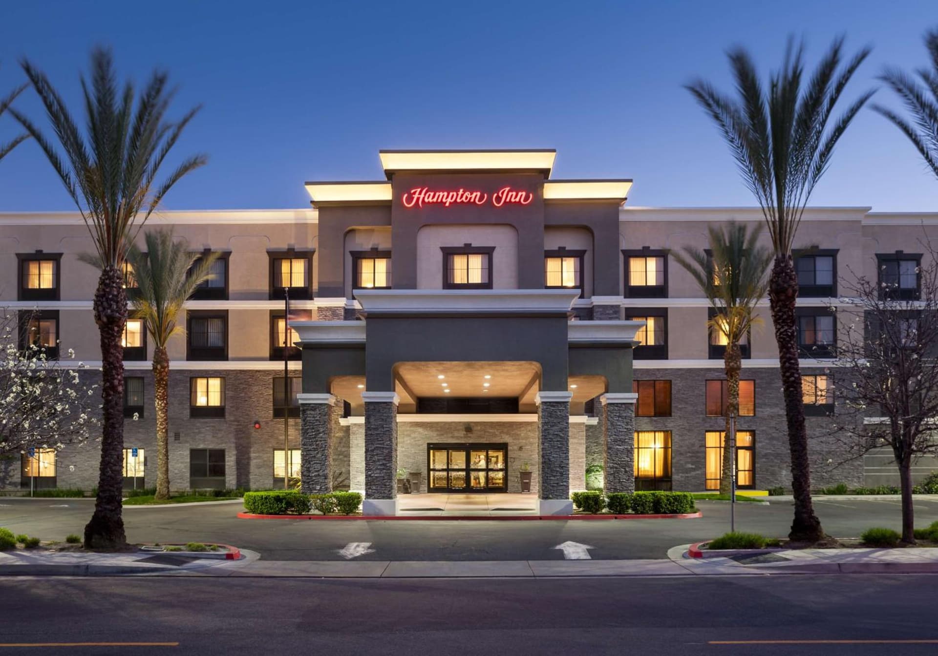 Hampton Inn Los Angeles Orange County Cypress property views in Cypress, CA — gallery photo 3