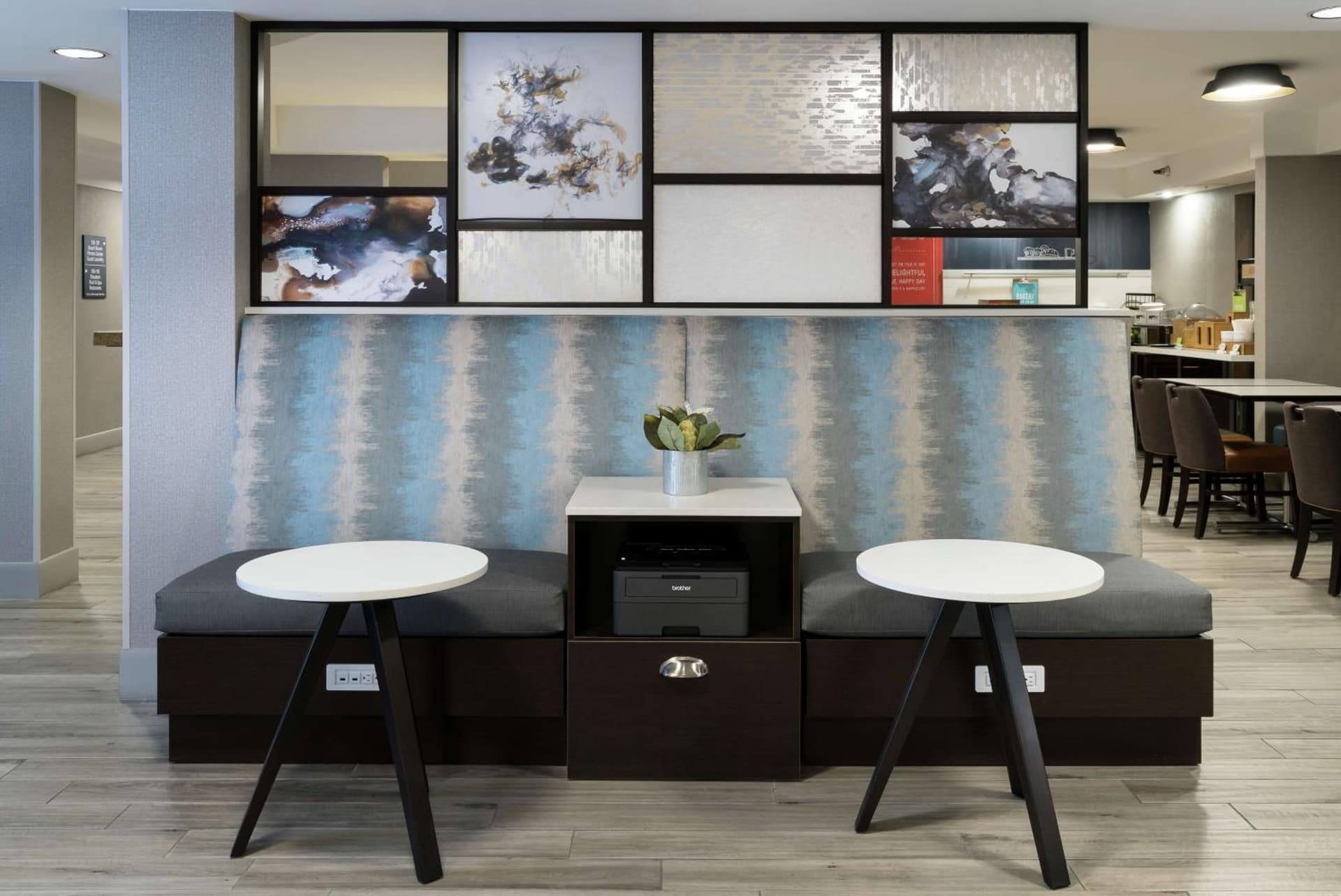 Hampton Inn Los Angeles Santa Clarita gallery photo in Santa Clarita, CA — image 29